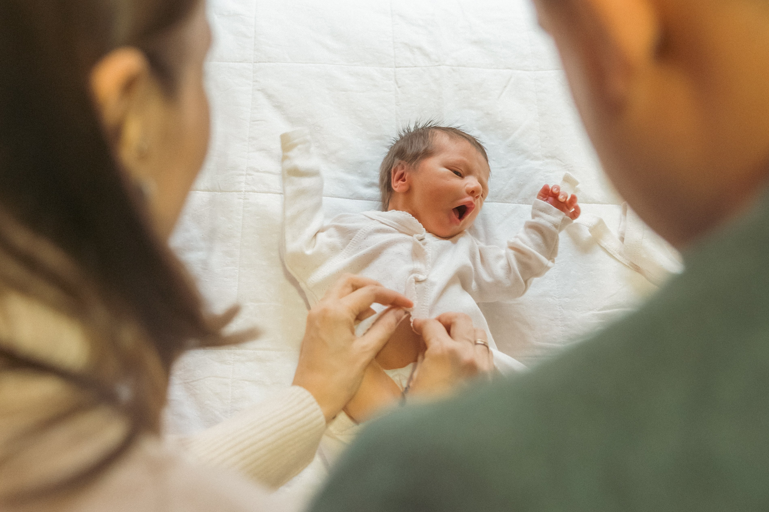 Выписка Наума. Клинический госпиталь MD GROUP на Севастопольском проспекте. Фотограф на роды в Москве. Фото и видео родов. Фотопроект «Продолжение рода»