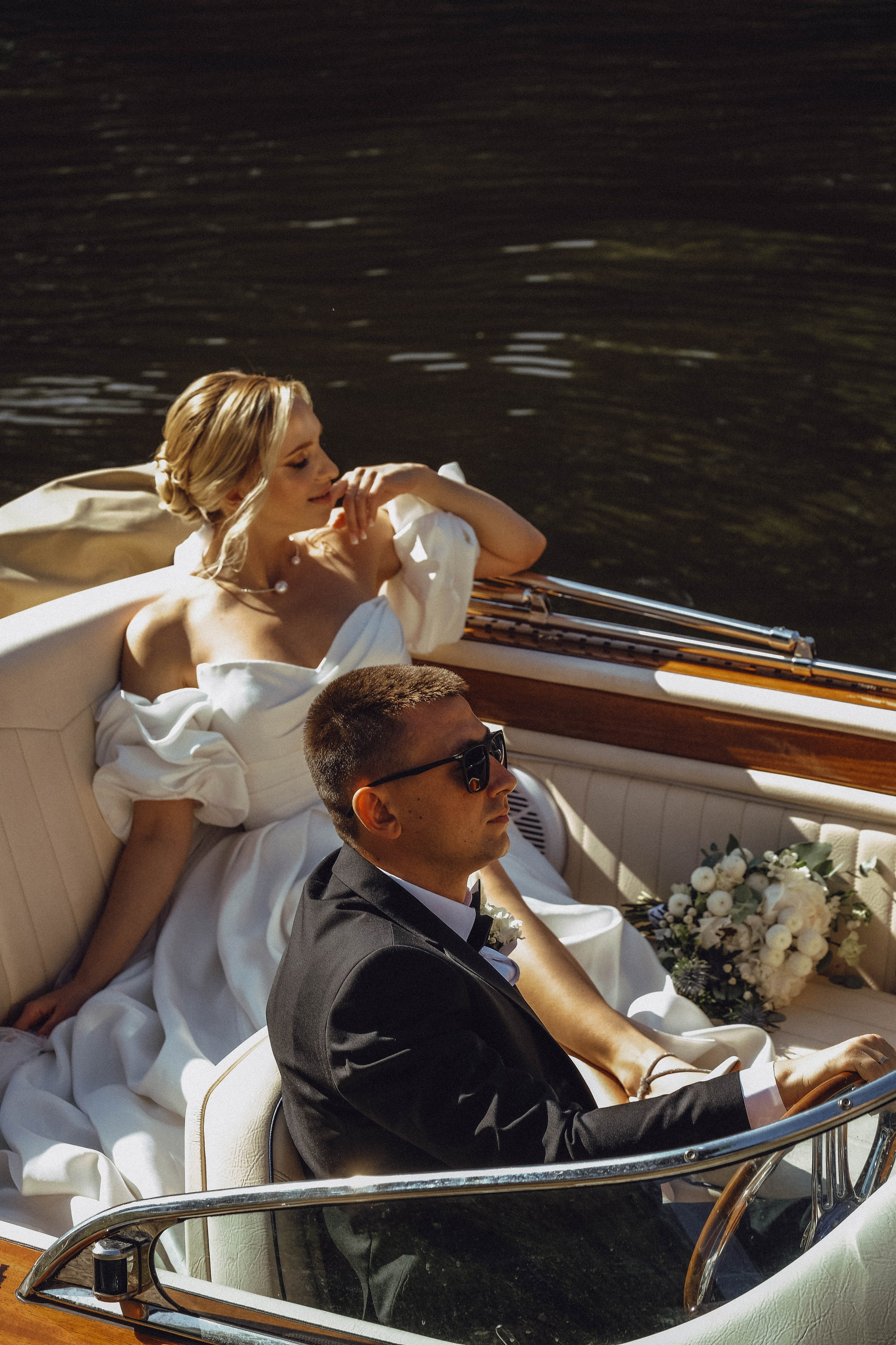 СВАДЕБГНАЯ ПРОГУЛКА ПО КАНАЛ САНКТ-ПЕТЕРБУРГА НА КАТЕРЕ. Профессиональный фотограф, Санкт-Петербург — Виктория Богомолова