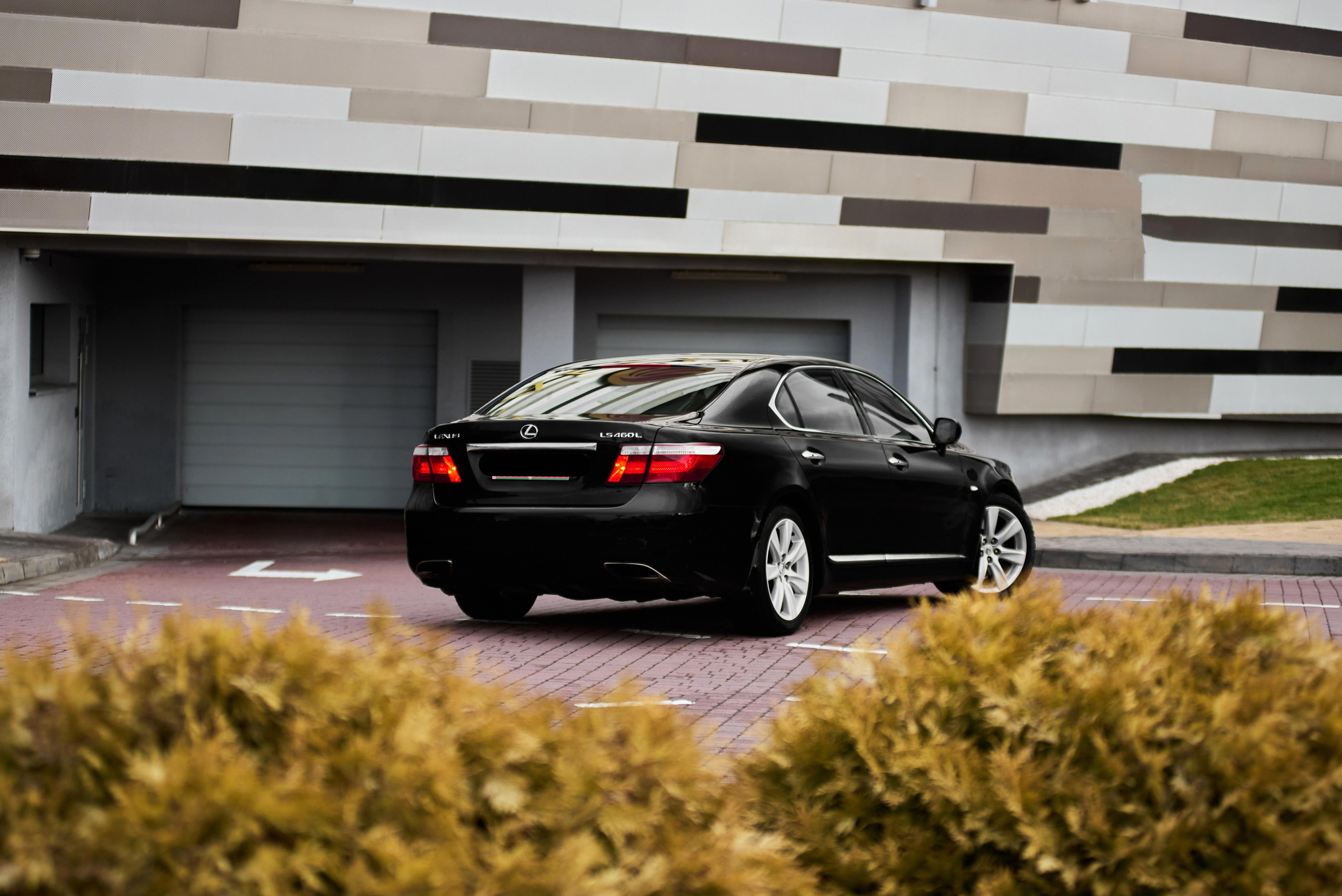 Lexus LS460L. Автомобильный и интерьерный фотограф в Минске Александр Тагаев