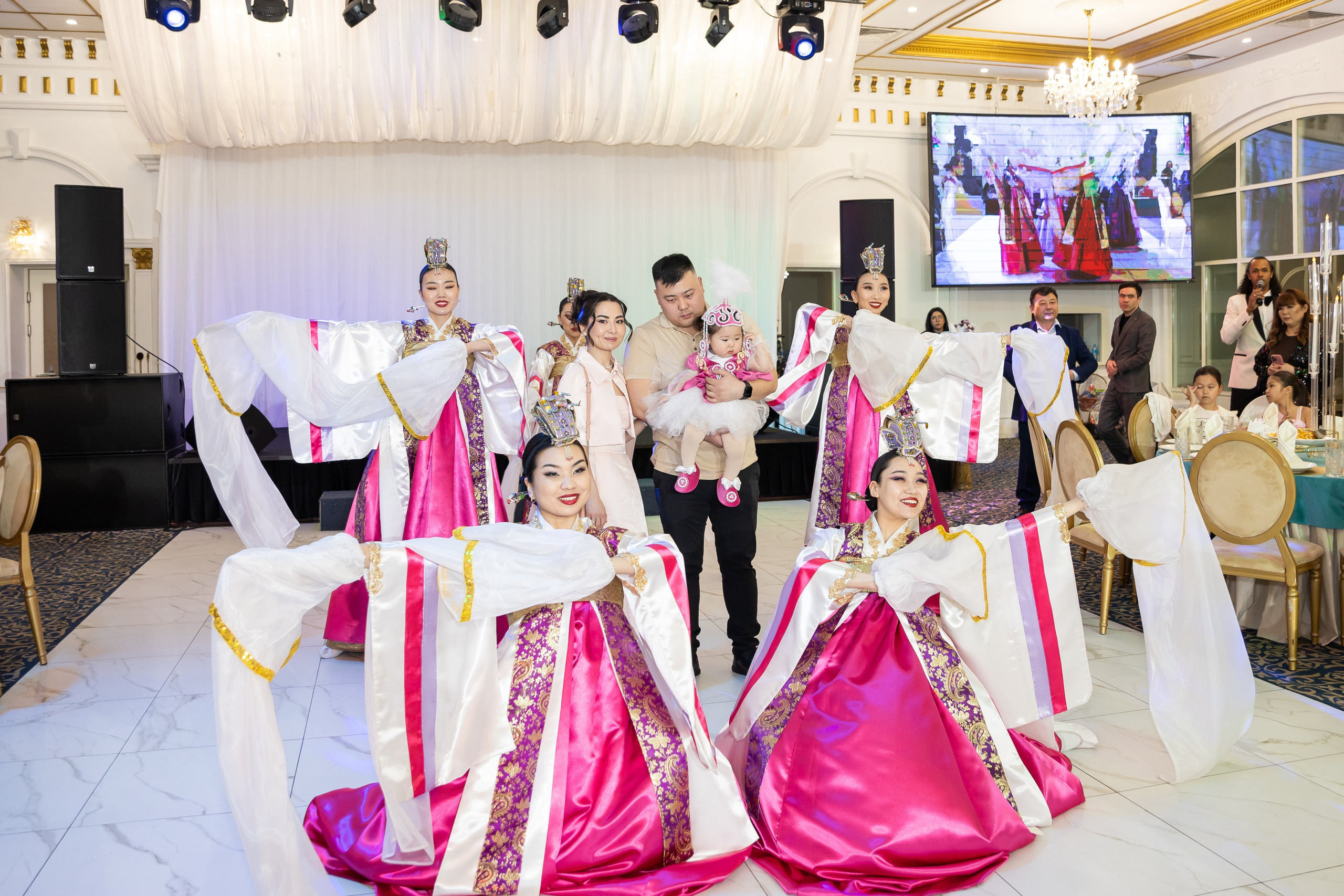 Корейские годики | Столик. Фото и видеосъемка в Алматы