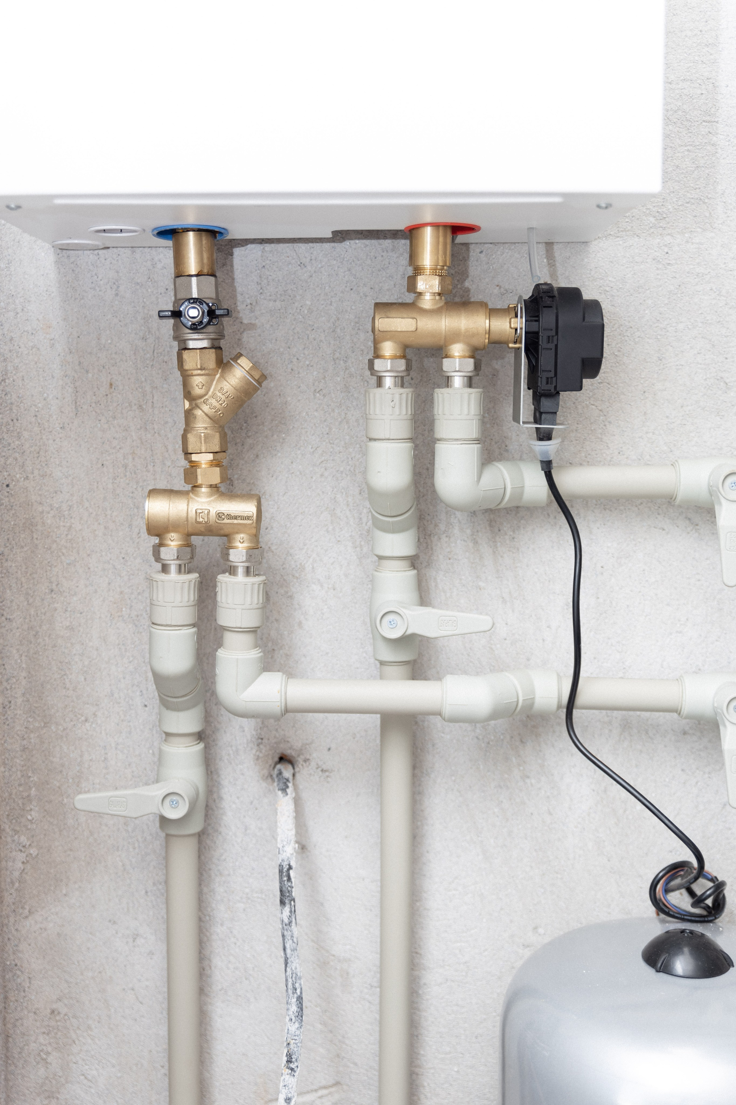 Блок-секция п.Авангардное Гурьевский р-он. Монтаж отопления в Калининграде | Балтийский сантехник