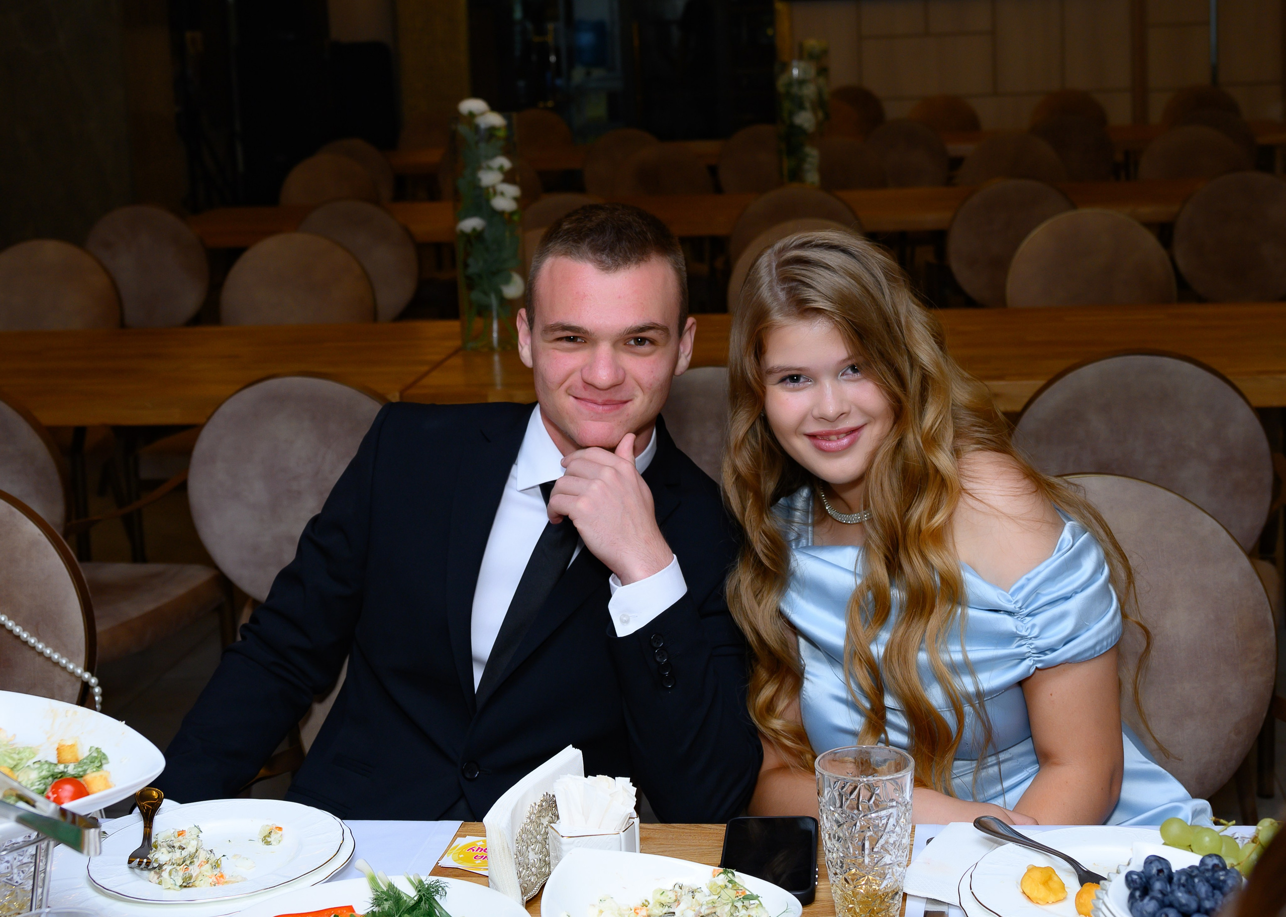 Выпускной 11 кл 2025. Семейный и детский фотограф в Новороссийске Лебедева Елена