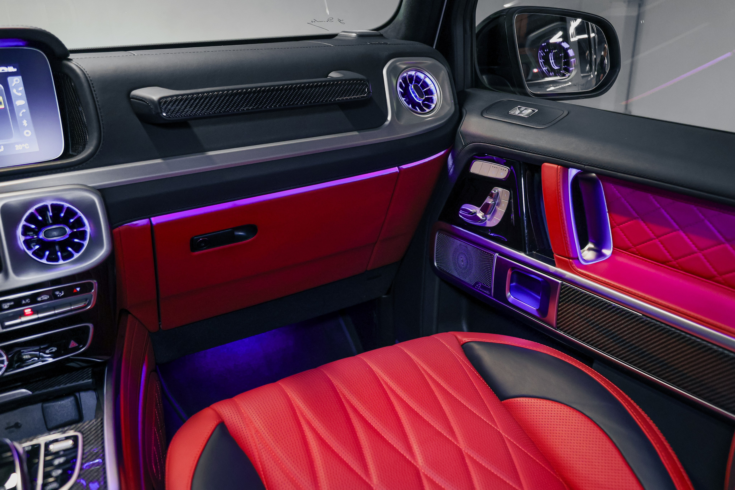 2022 MERCEDES BENZ G63 AMG $235,000 / 16,414 KM ODOMETER. Mixturecaptures