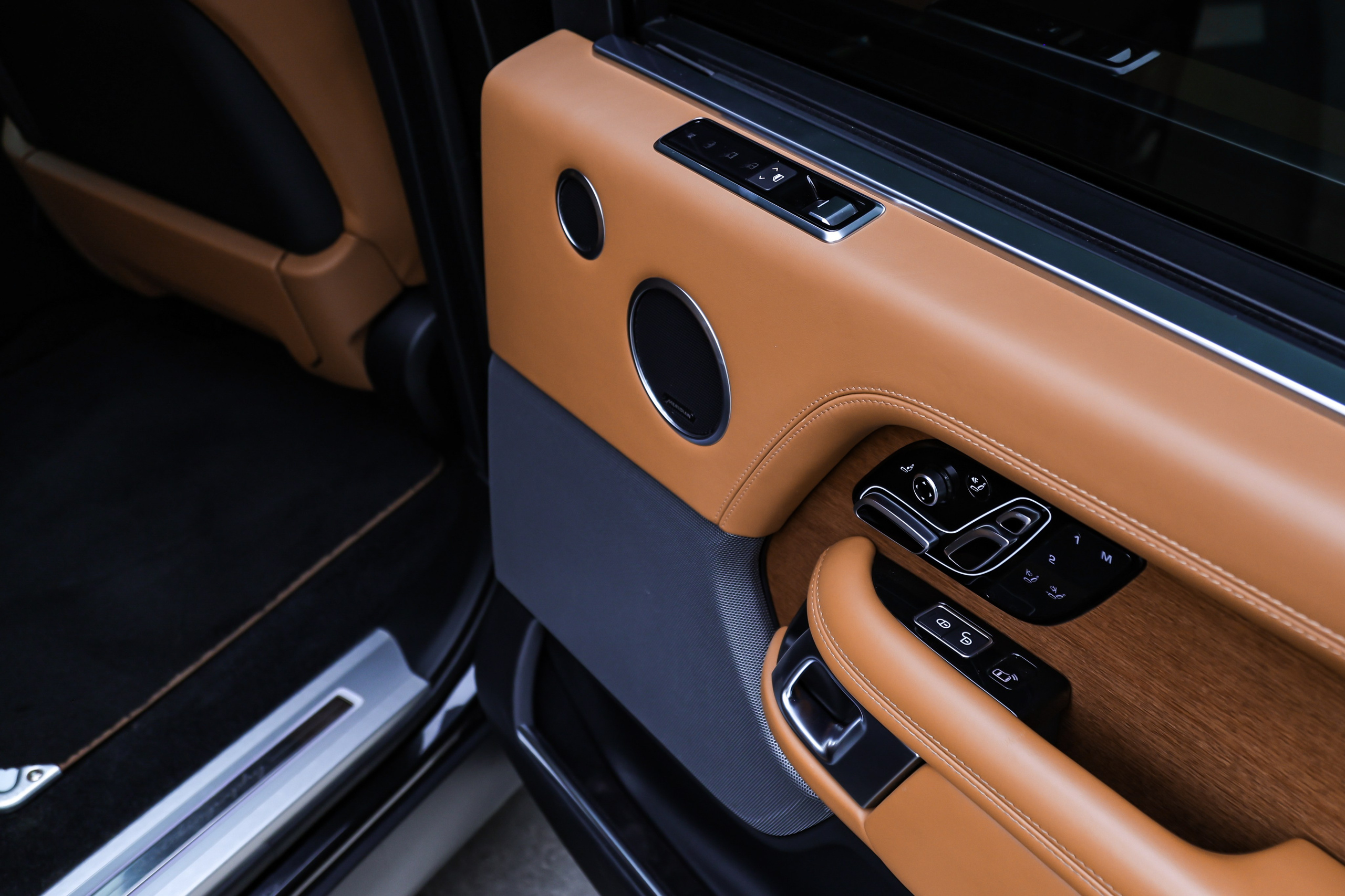 2018 RANGE ROVER AUTOBIOGRAPHY LONG. Mixturecaptures