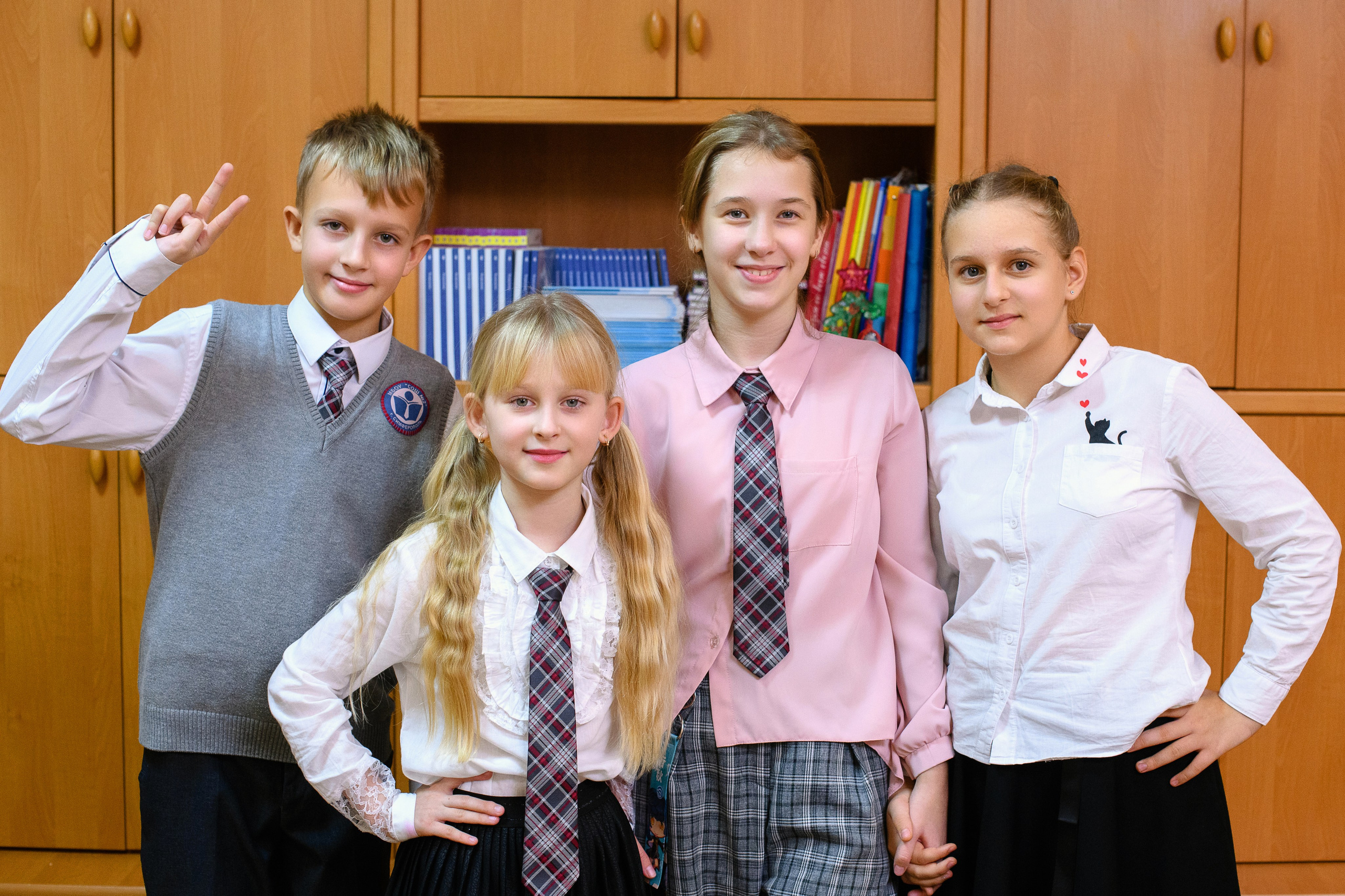 Выпускники 4 класса. Фотограф Ирина Сахарчук Выпускные альбомы для детского сада и школы