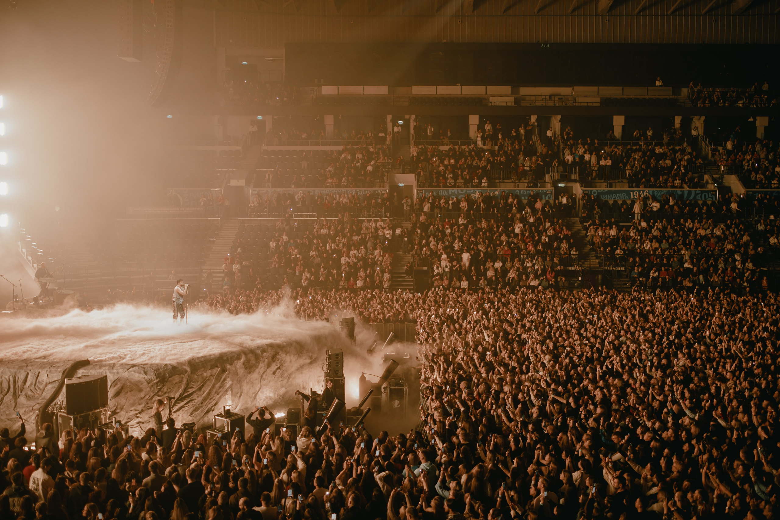 Концерт JONY. Фотограф в Москве