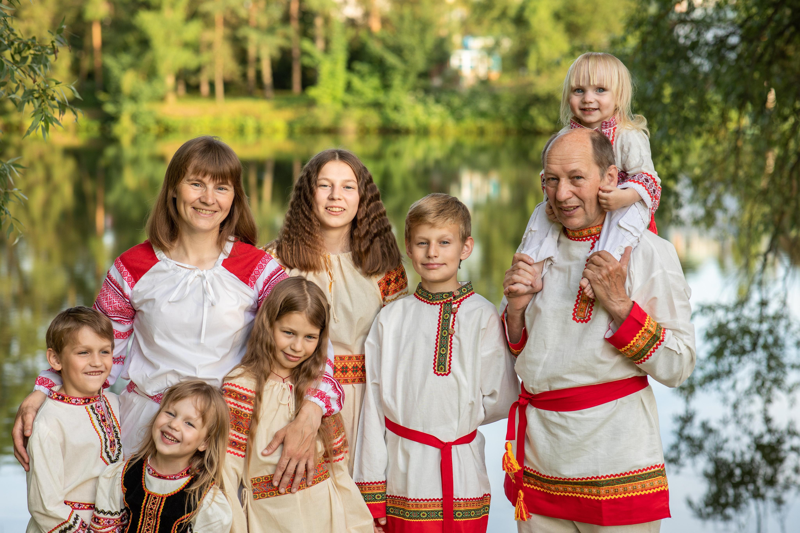Татьяна с семьей. Женский семейный фотограф Тула Москва Захарова Анна