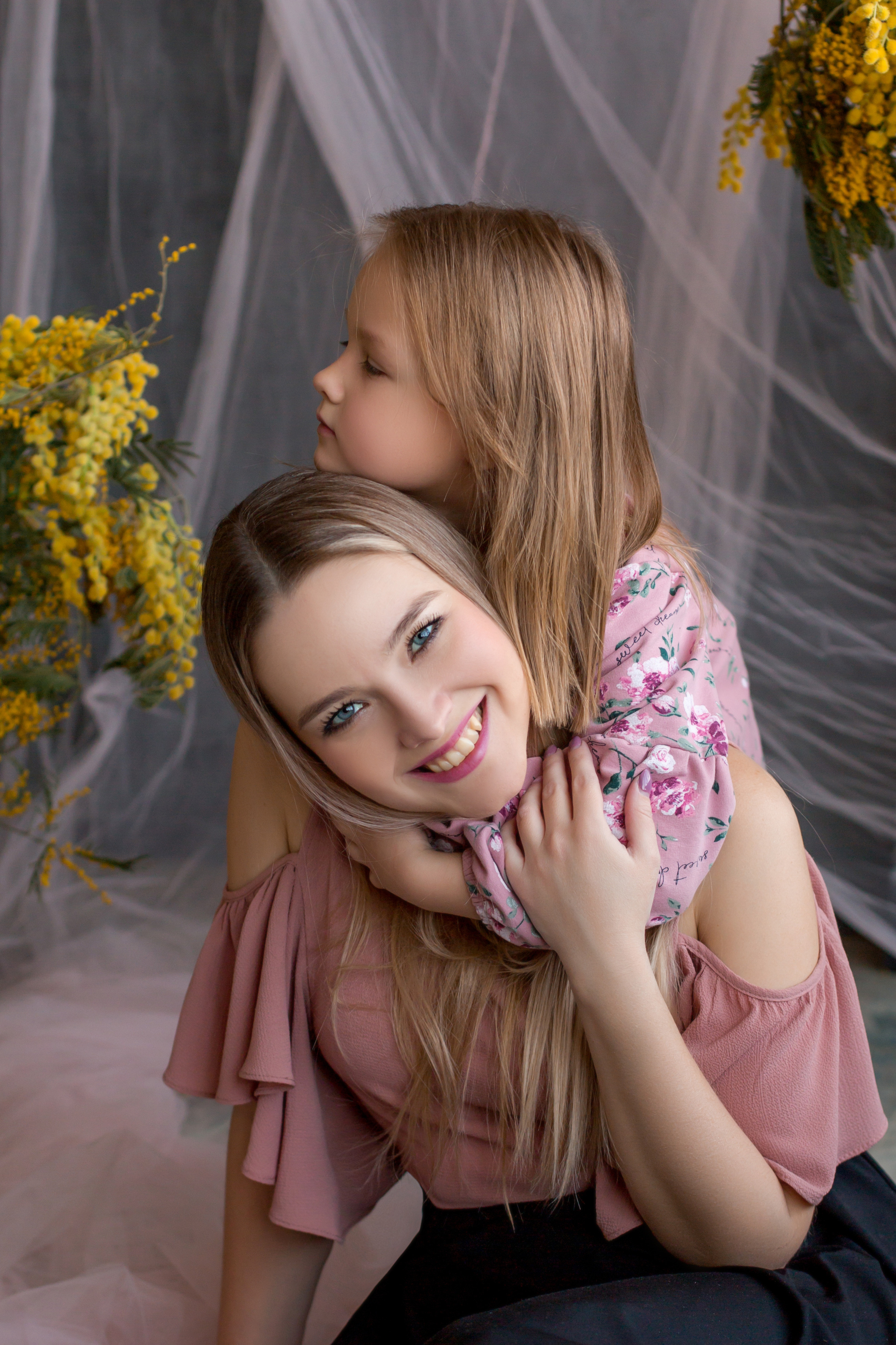 Оля и Алиса. Tonya.photo. Фотограф, рилсмейкер