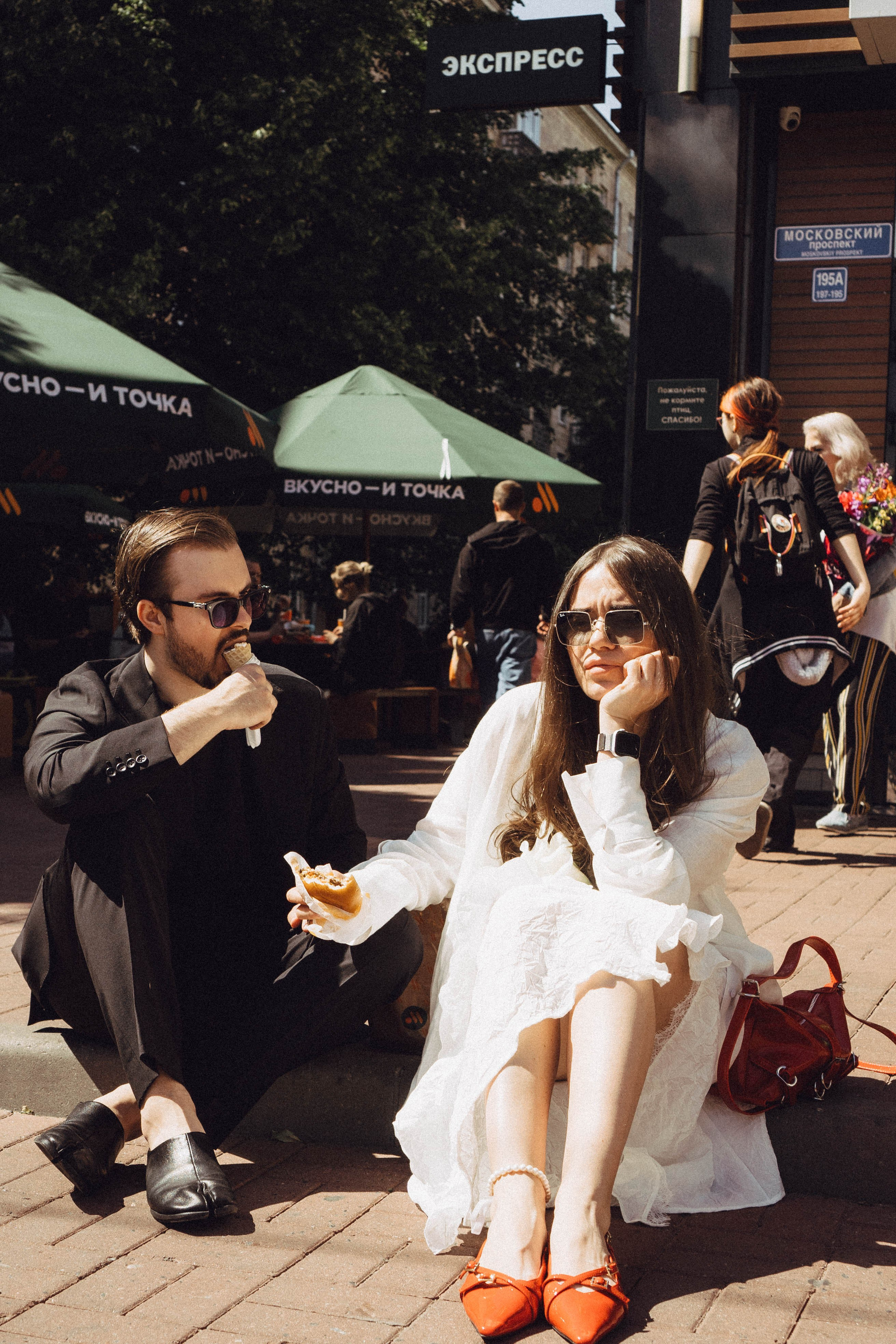СВАДЕБНАЯ СЬЕМКА В ПАРКЕ ПОБЕДЫ И ПРОГУЛКА ПО МОСКОВСКОМУ ПРОСПЕКТУ. Профессиональный фотограф, Санкт-Петербург — Виктория Богомолова