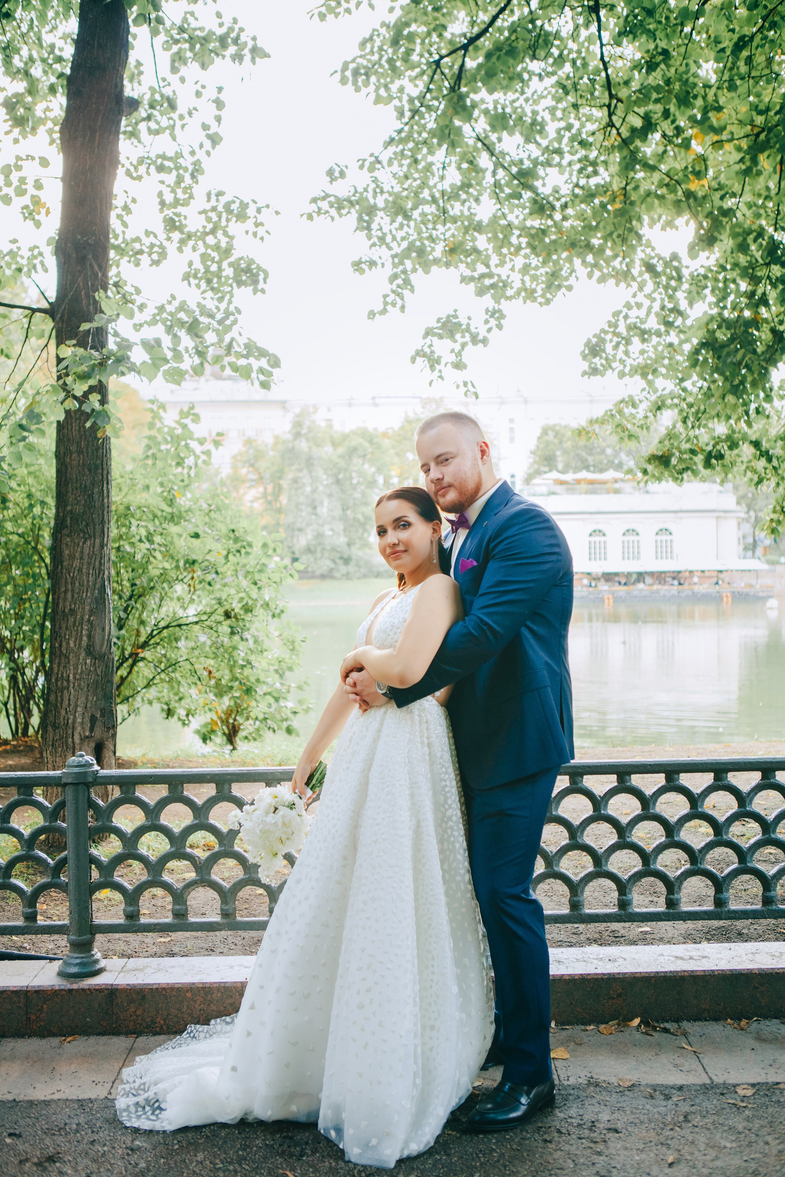 Свадебная фотосессия в отеле hartwell hotel и на патриарших прудах. Фотограф Ольга Ефремова