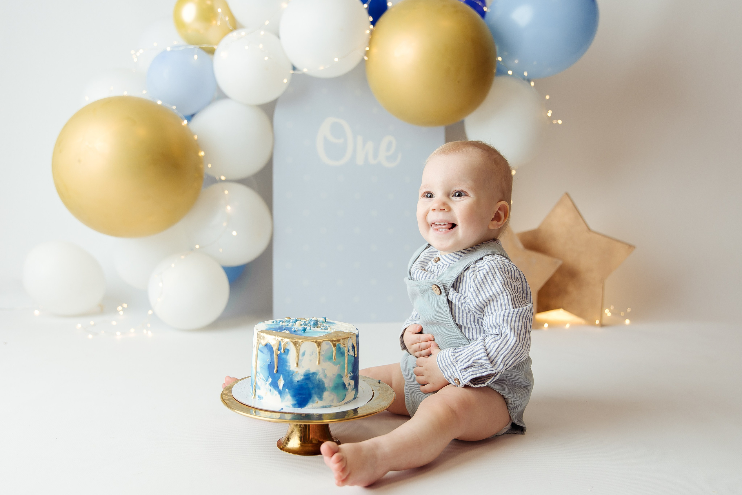 Праздничное оформление. Фотограф беременности, новорожденных Москва. годики под ключ