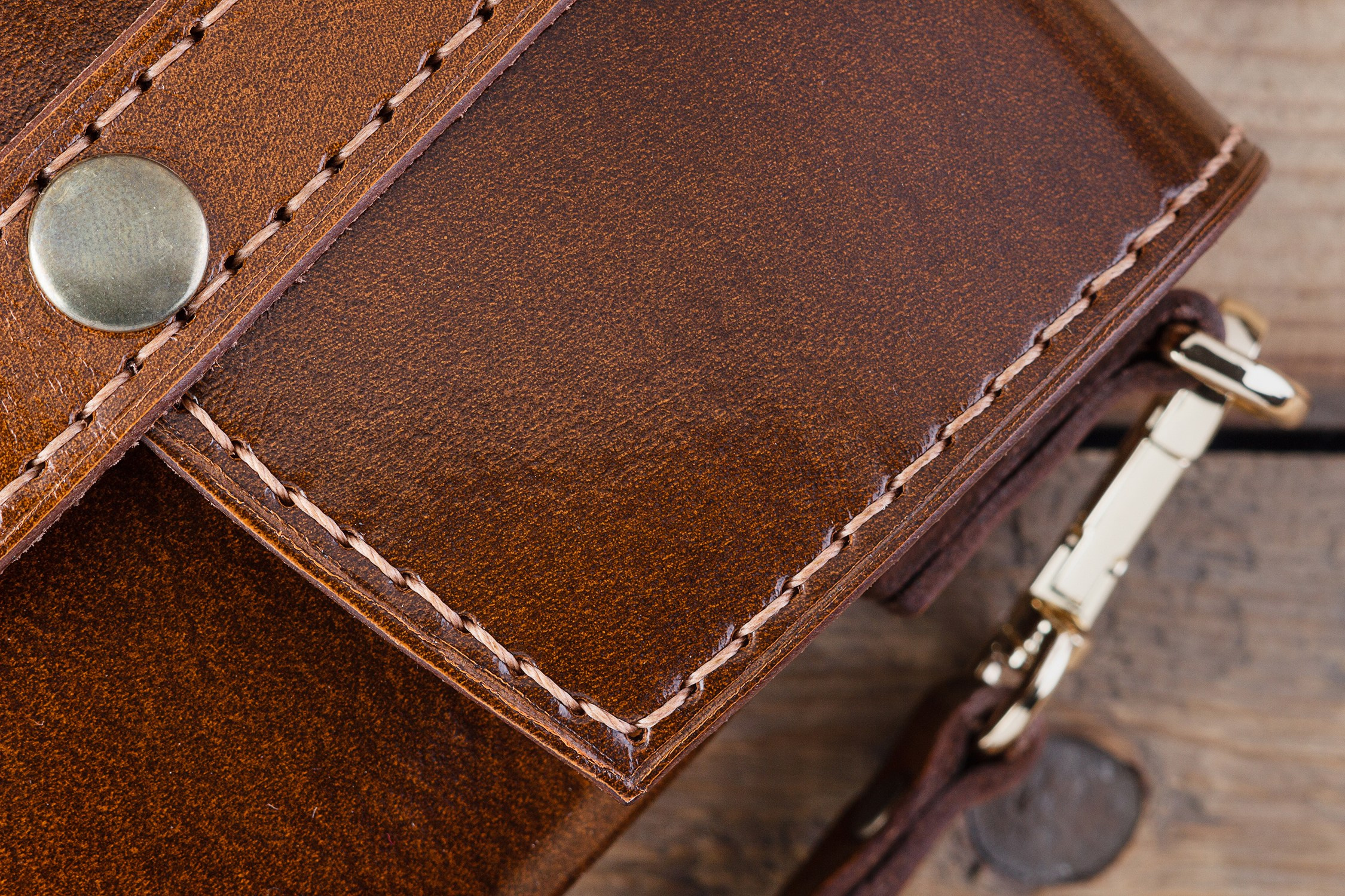 Фотосъемка кожгалантереи для социальных сетей. Профессиональный фотограф в Санкт-Петербурге. Сергей Пушкин