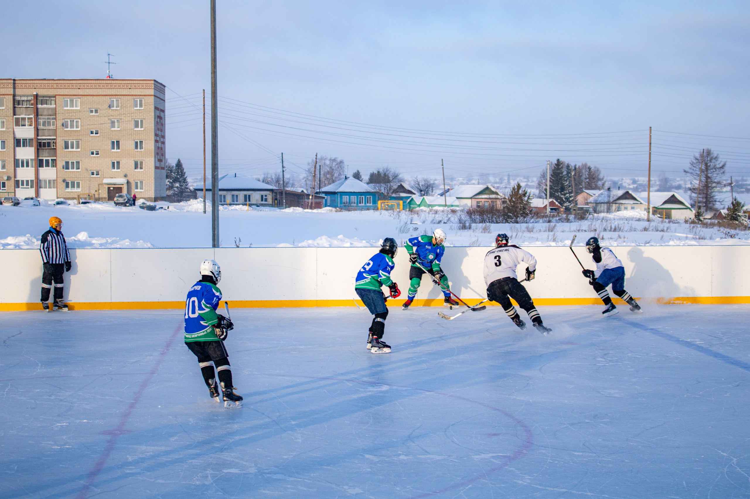 Хоккей г.п Атиг-г.п Дружинино