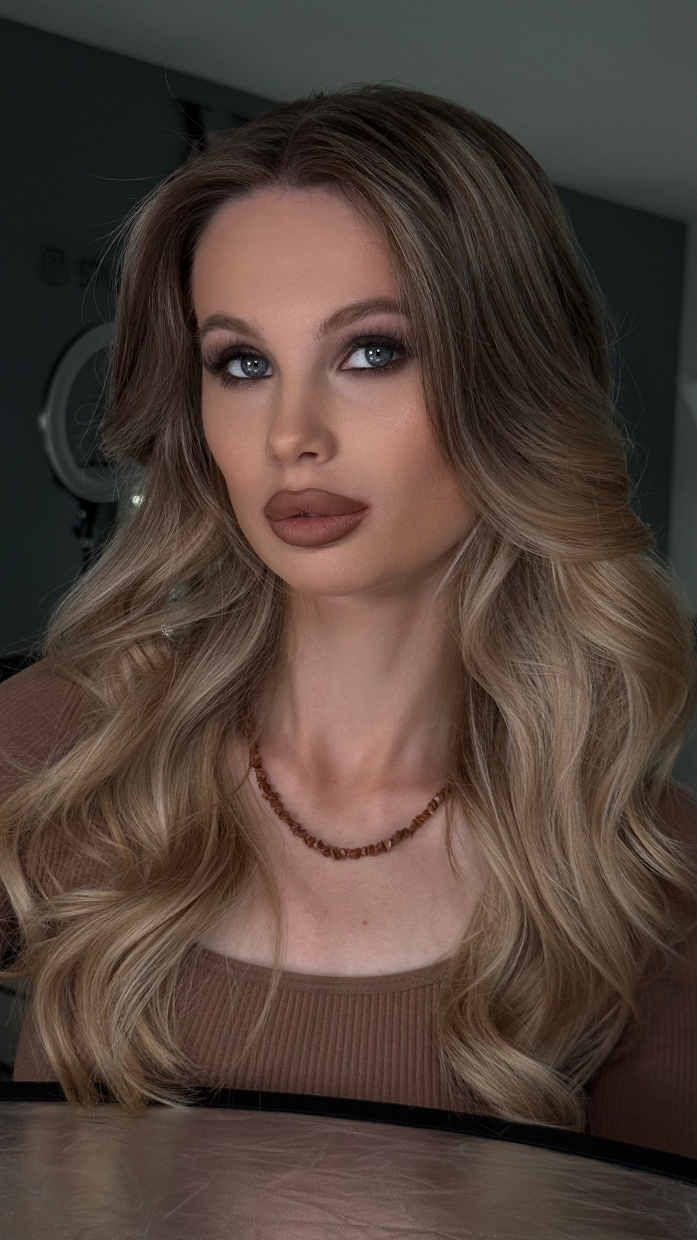 Образы. Студия визажистов, стилистов по прическам, бровистов и мастеров по ресницам