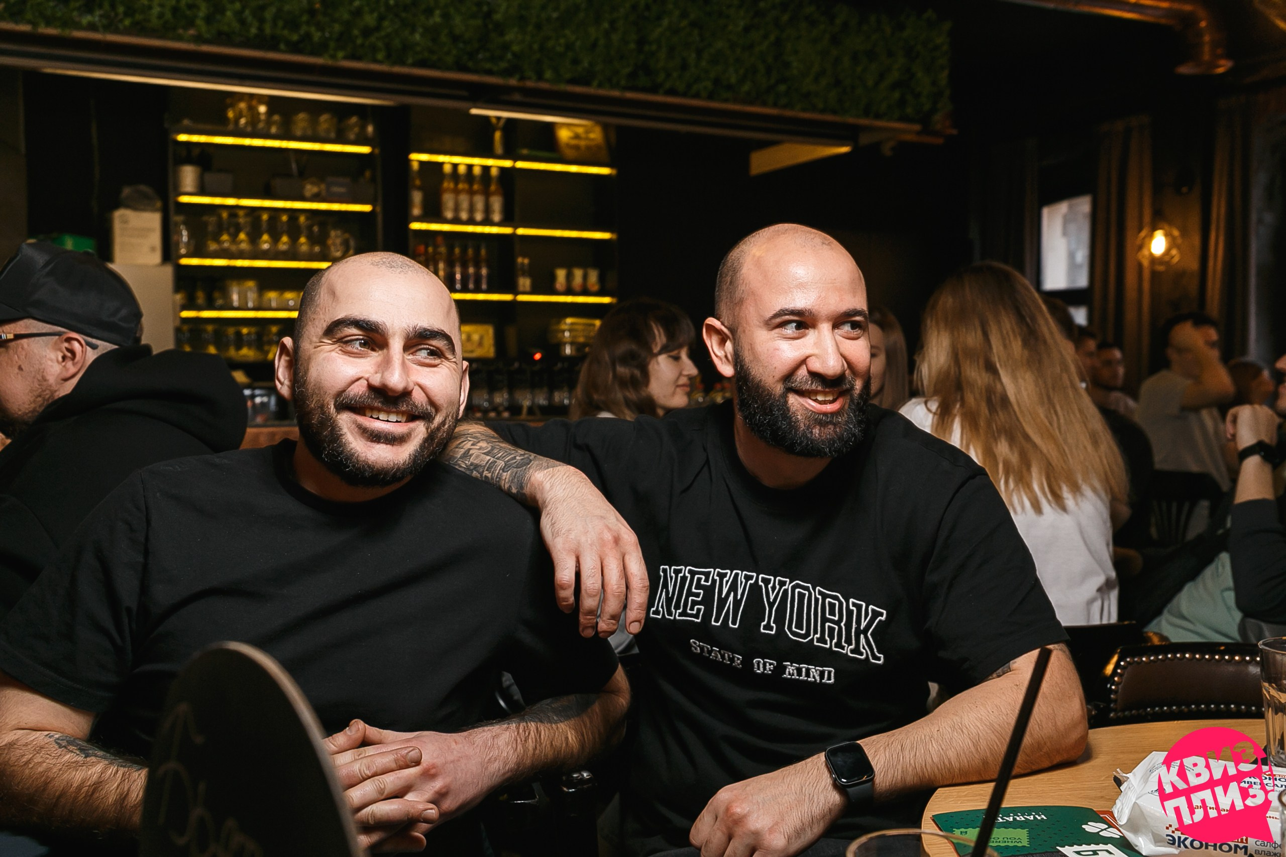 Квиз Плиз в Харатс Пабе. Событийный фотограф Максим Бескоровайновнов