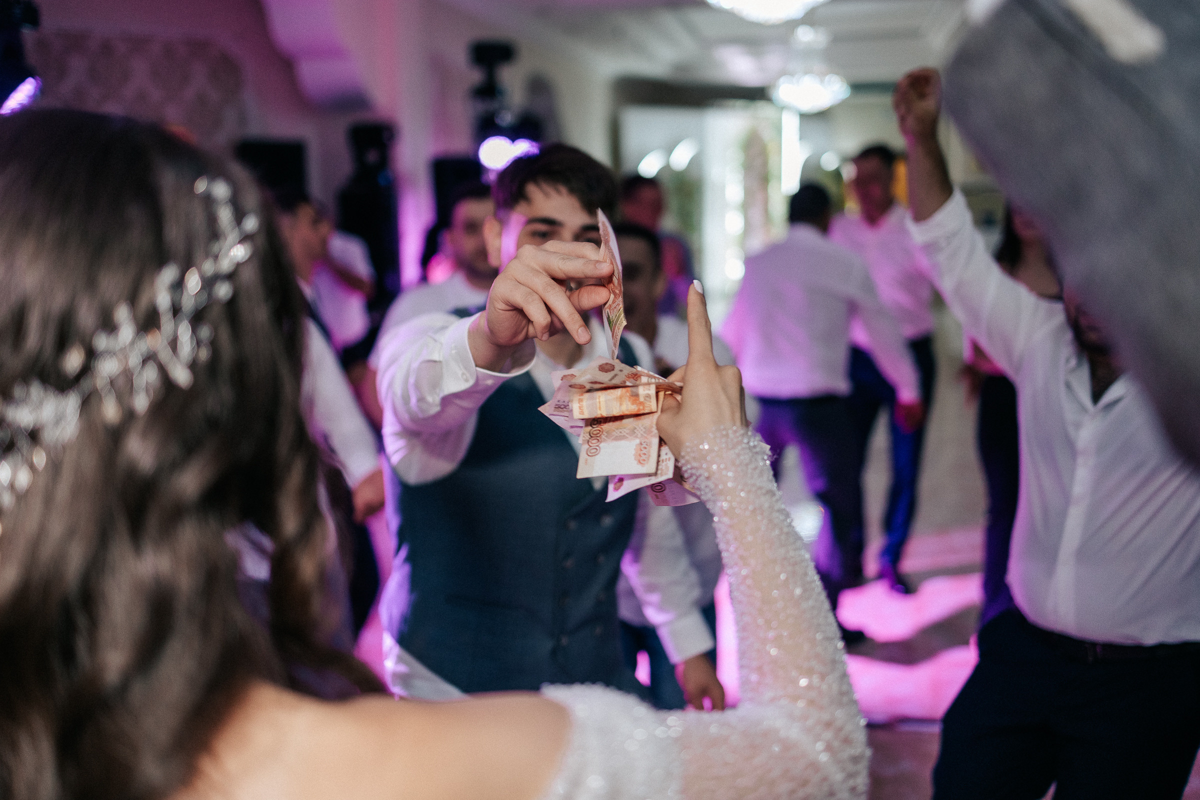 Помолвка Владимира и Лусине. Свадебный и семейный фотограф в Красноярске Анастасия Турчанова