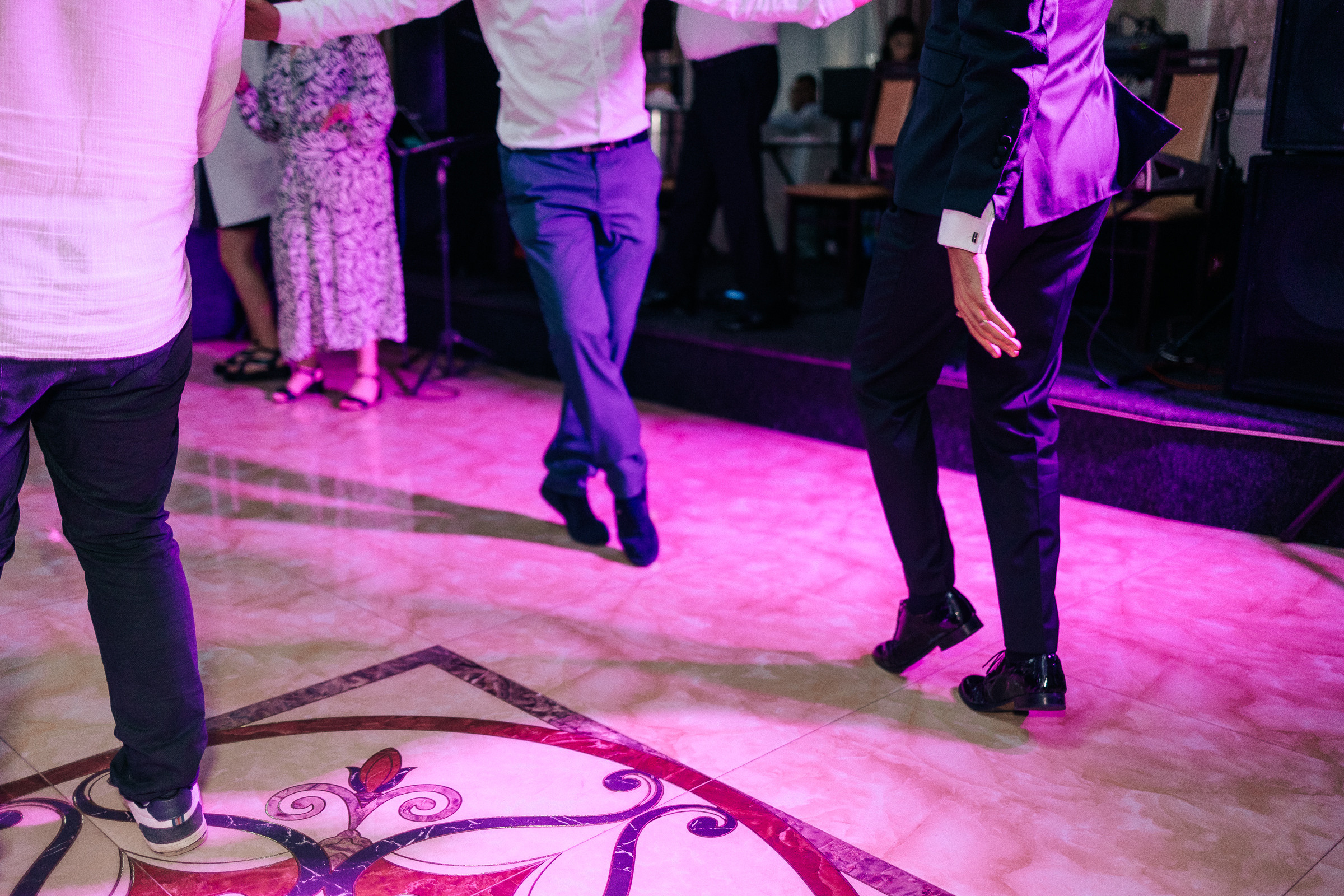 Помолвка Владимира и Лусине. Свадебный и семейный фотограф в Красноярске Анастасия Турчанова