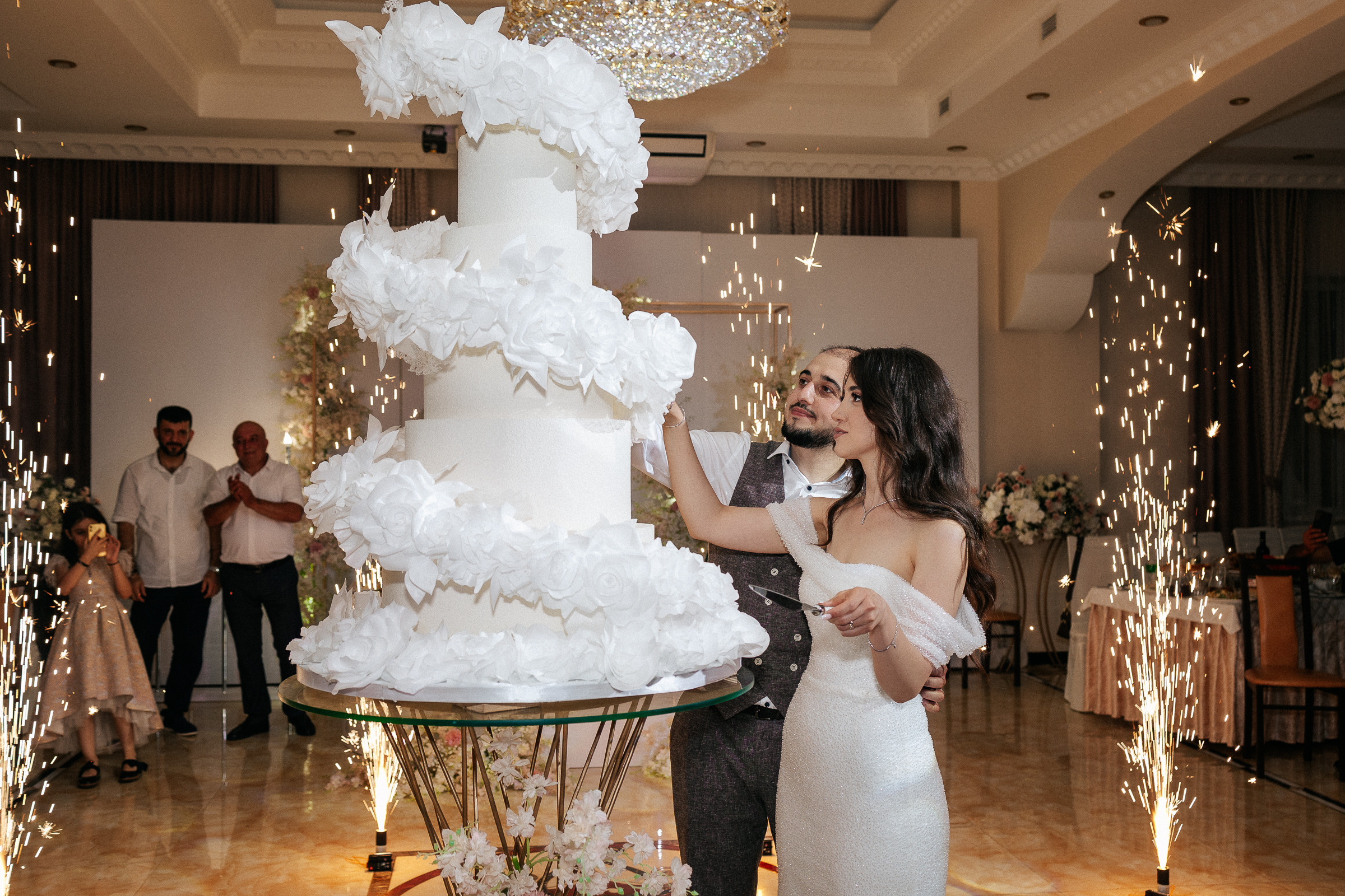 Помолвка Владимира и Лусине. Свадебный и семейный фотограф в Красноярске Анастасия Турчанова