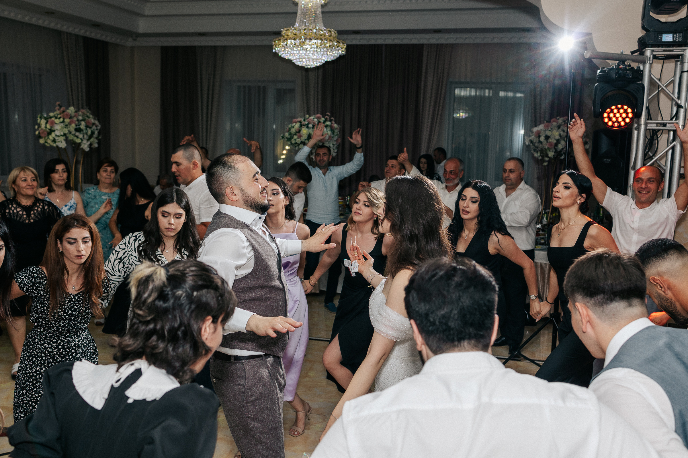 Помолвка Владимира и Лусине. Свадебный и семейный фотограф в Красноярске Анастасия Турчанова