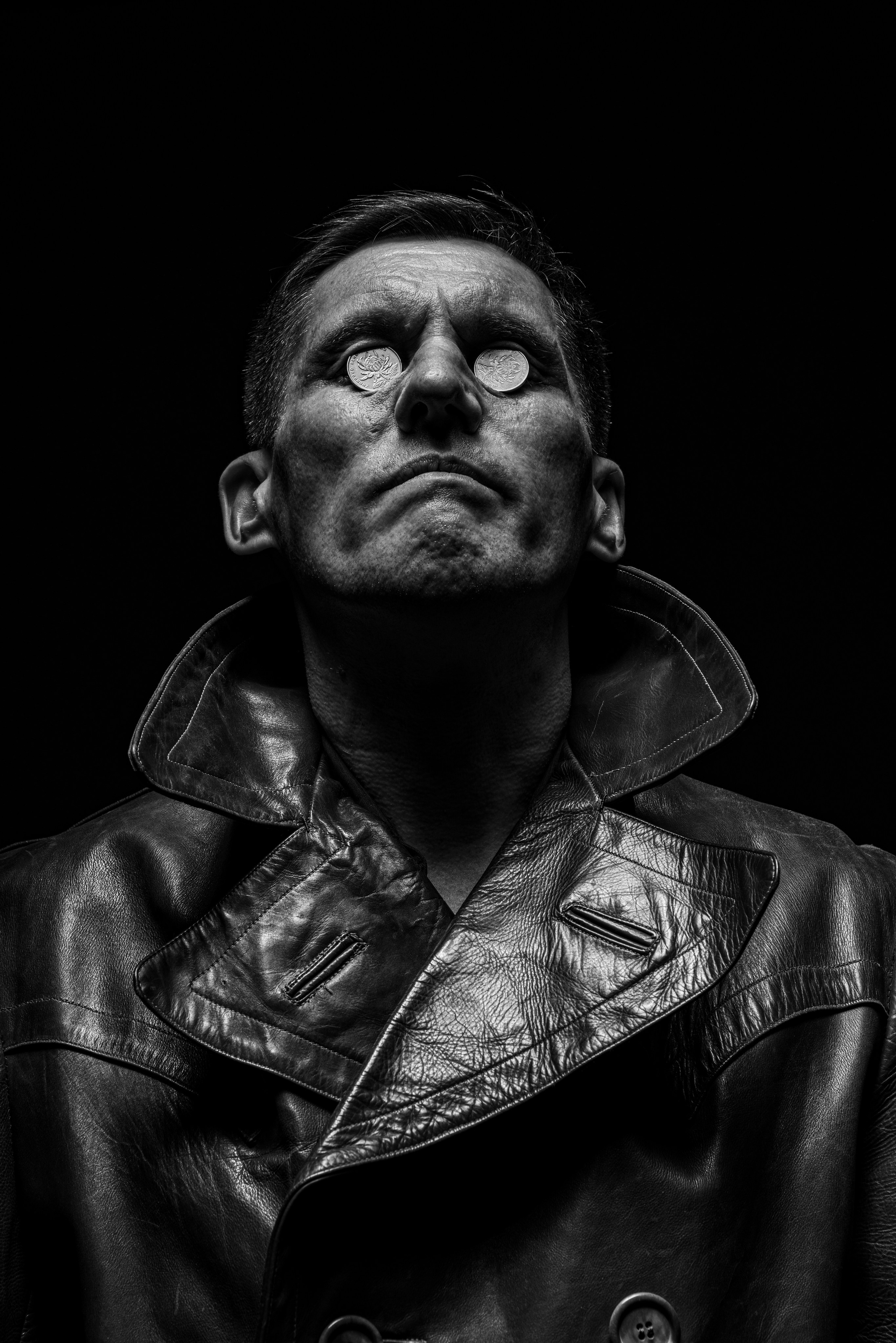 Креатив. Портретный и Ню фотограф в Челябинске Сергей Юдин