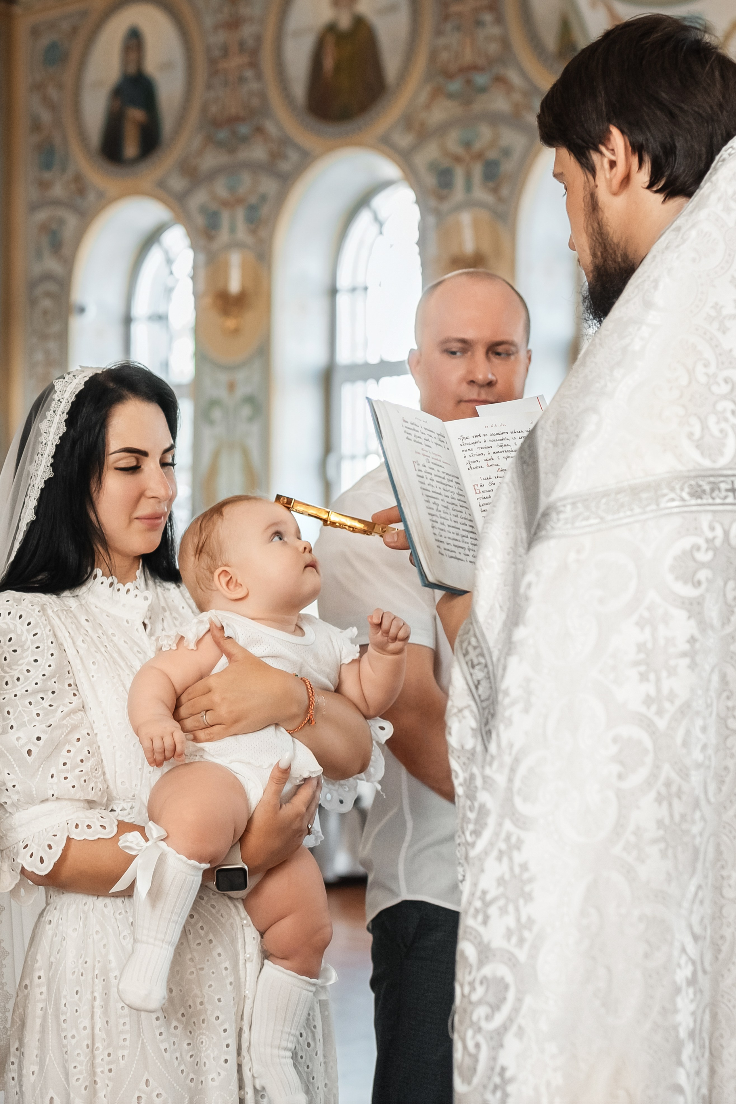 Крещение в храме Иоанна Богослова. Церковный фотограф на Таинство Крещения и Венчания в Оренбурге и Оренбургской области Екатерина Белкина