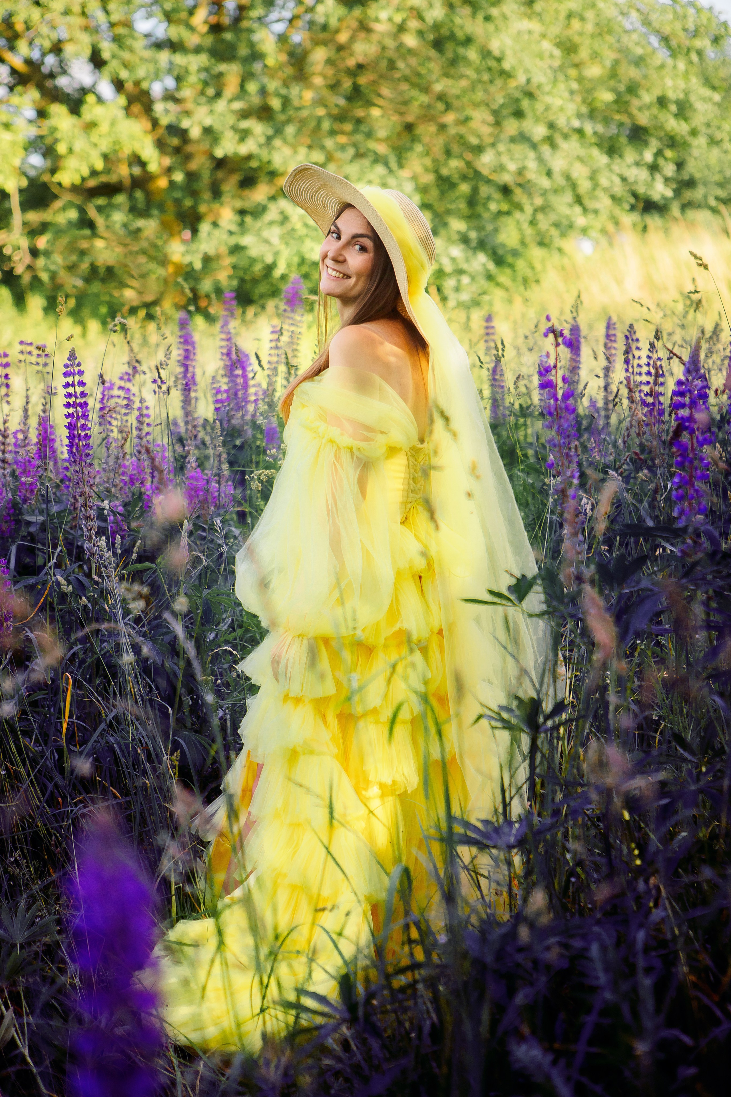 Анна люпины и ромашки. Семейный детский фотограф. Фотосессия в Минске
