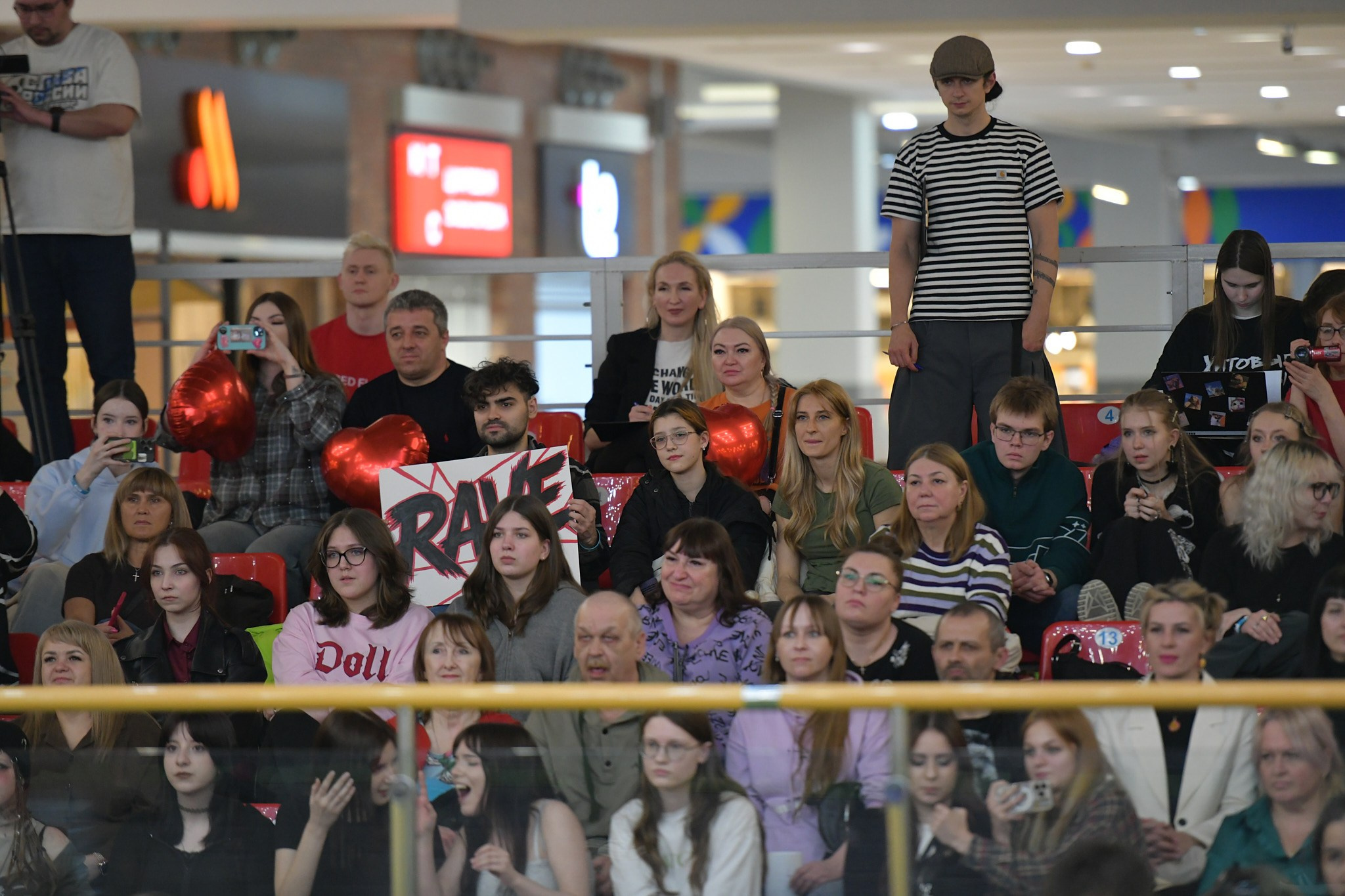 IX Хитовые танцы в ТРЦ «Сургут Сити Молл». Студия по производству фото и видеоконтента «АППЕРТУРА»