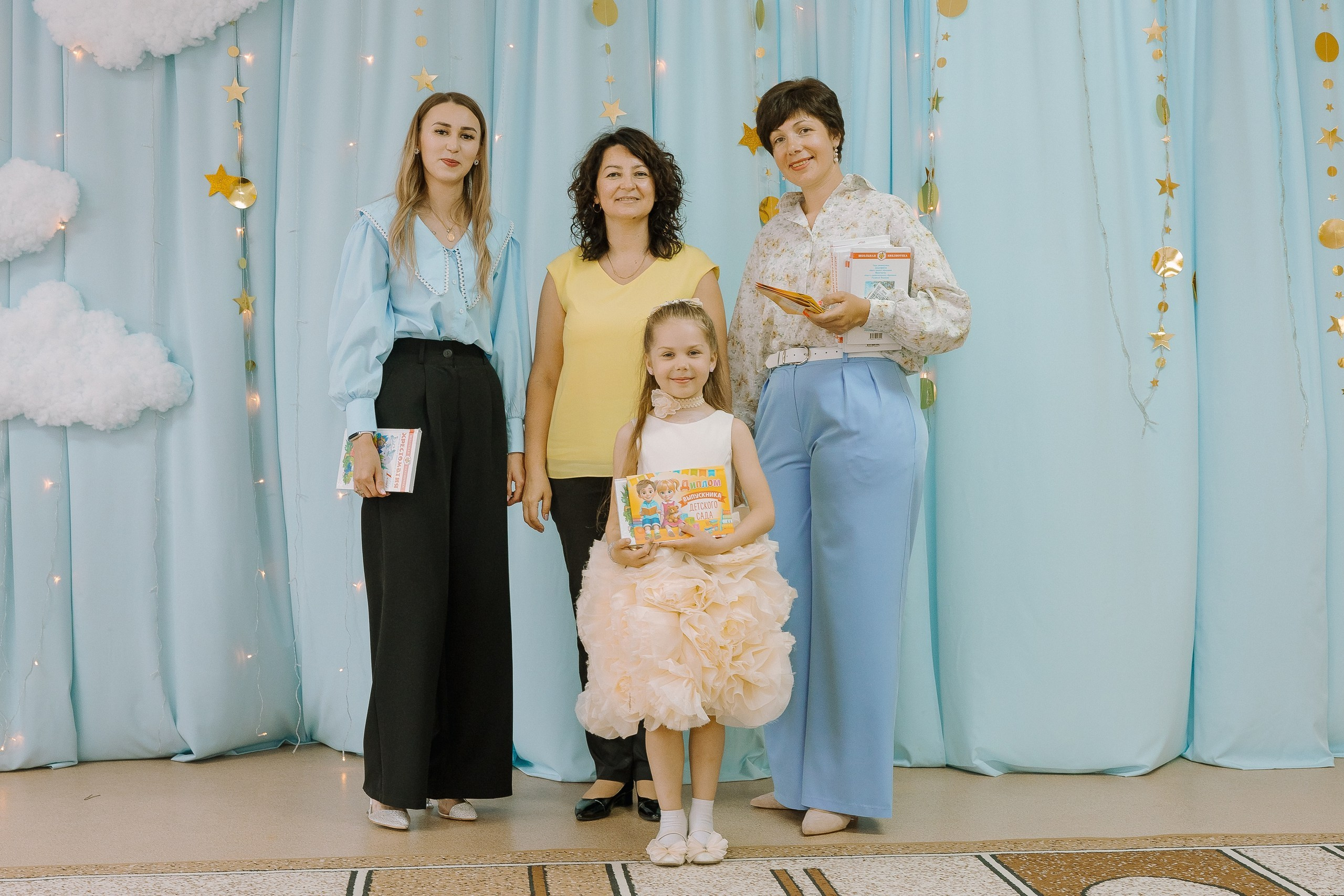 Выпускной в ДС -29. Выпускные альбомы Натальи Бутко: Новороссийск, Анапа, Геленджик