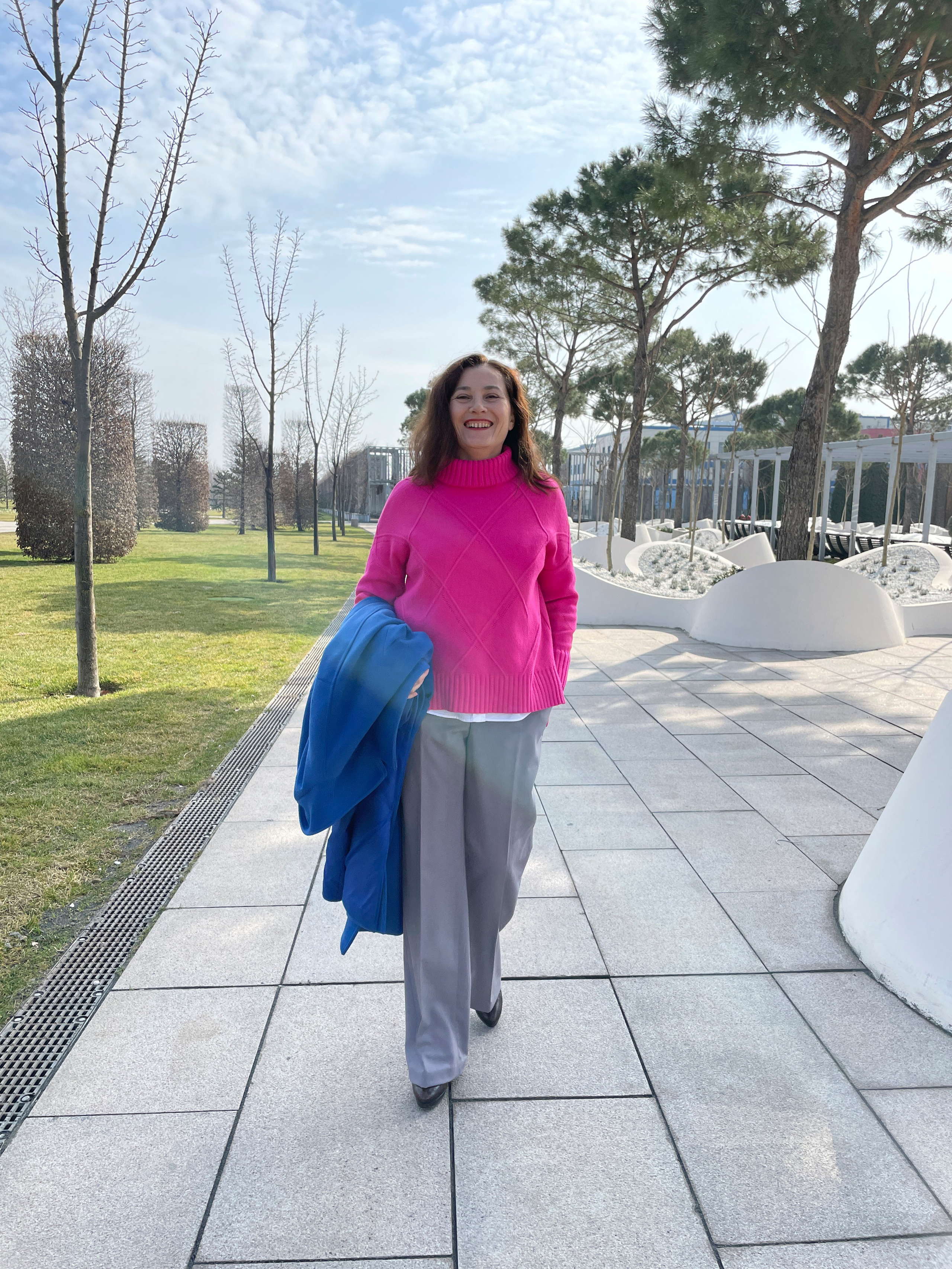 Фотосъемка на айфон. AI Фотограф Краснодар: мужские и женские фотосессии, стилизация съемки. Нейро-фотосессии онлайн