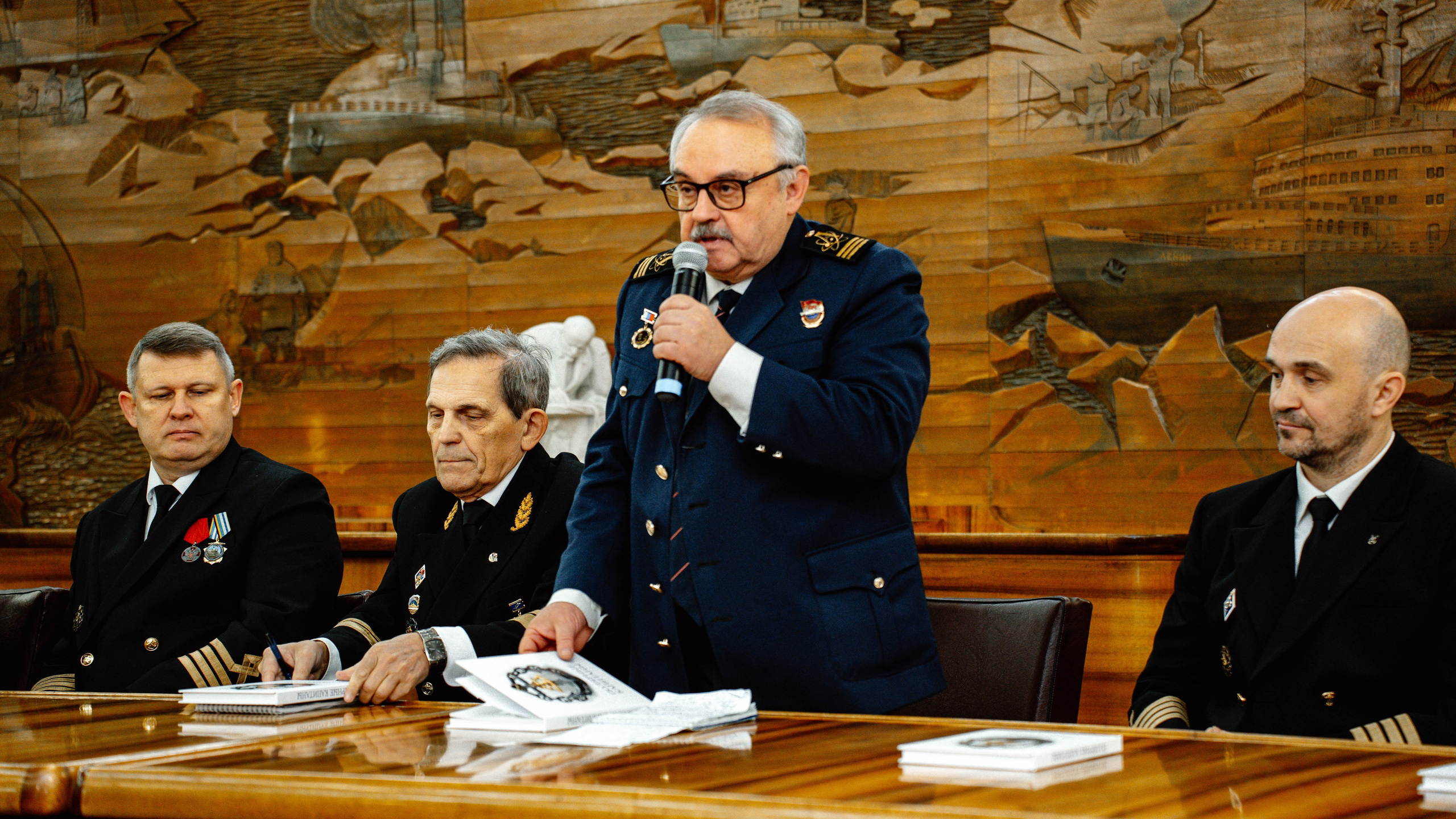 Презентация книги на Ледоколе Ленин (Росатом). Туманов Кирилл Фото, видео и аэросъемка в Мурманской области