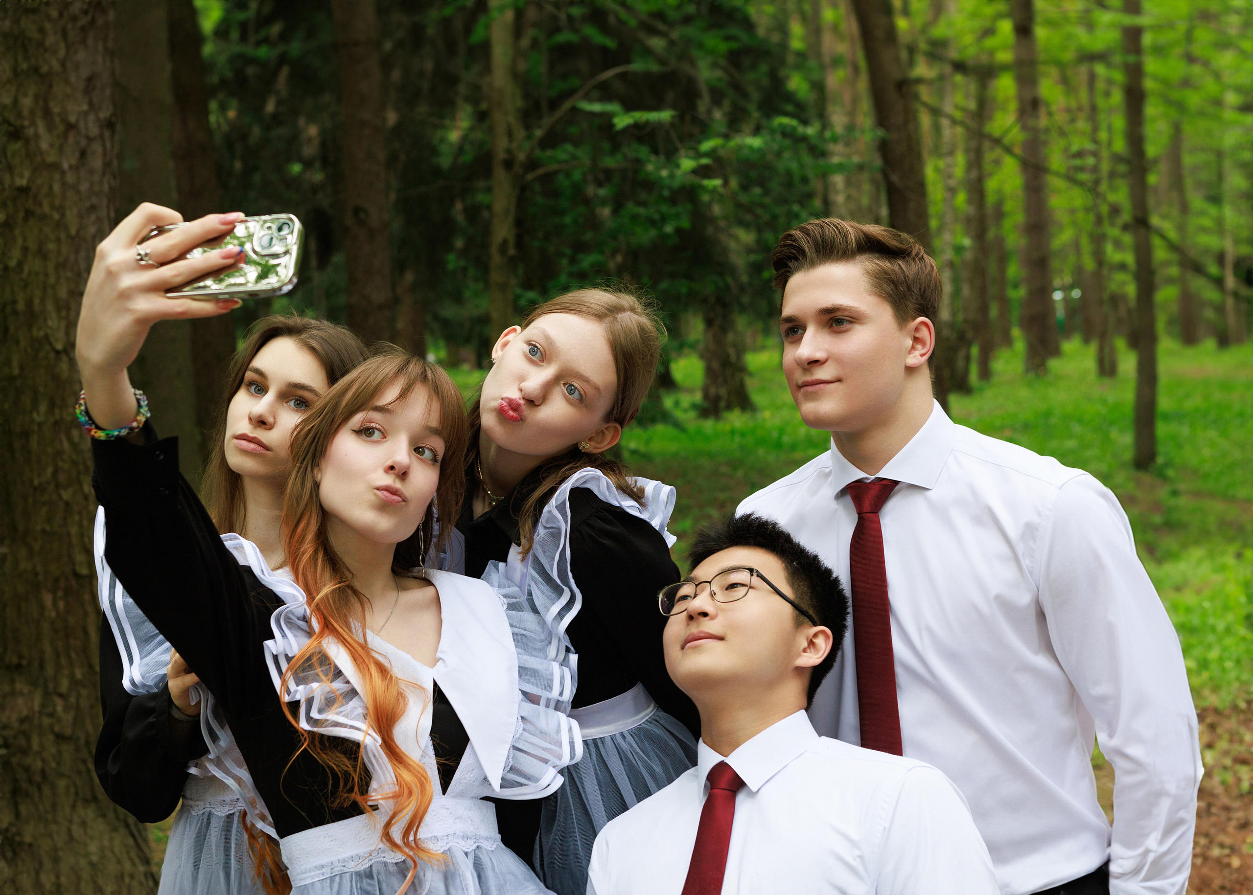 Школа 9 — 11 классы. Выпускные альбомы для школ и детских садов