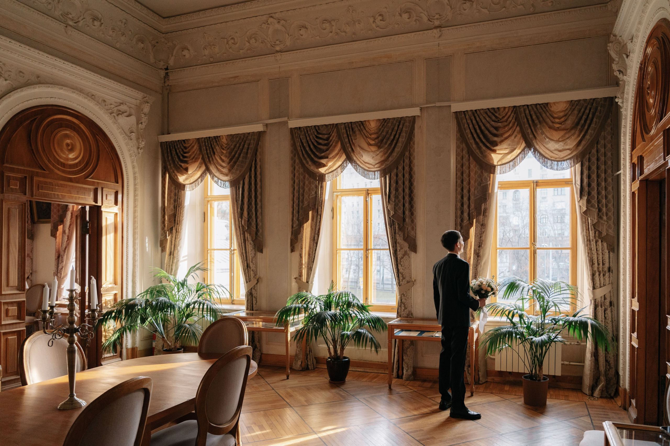 Свадебная фотосессия в Библиотеке читальне им. Пушкина