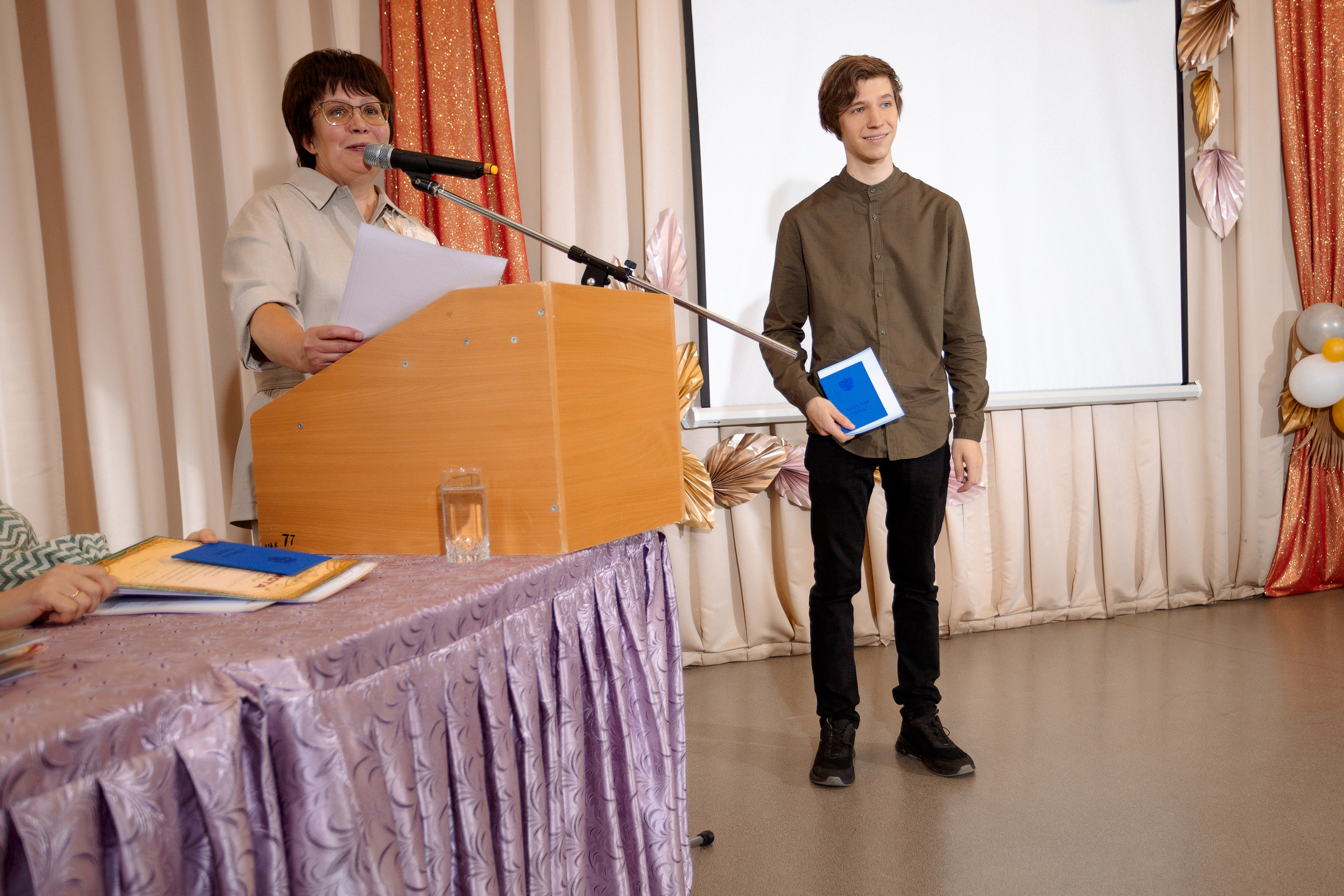 ВРУЧЕНИЕ АТТЕСТАТОВ: Пример. Все фото. Профессиональный фотограф в Ижевске Леша Петров