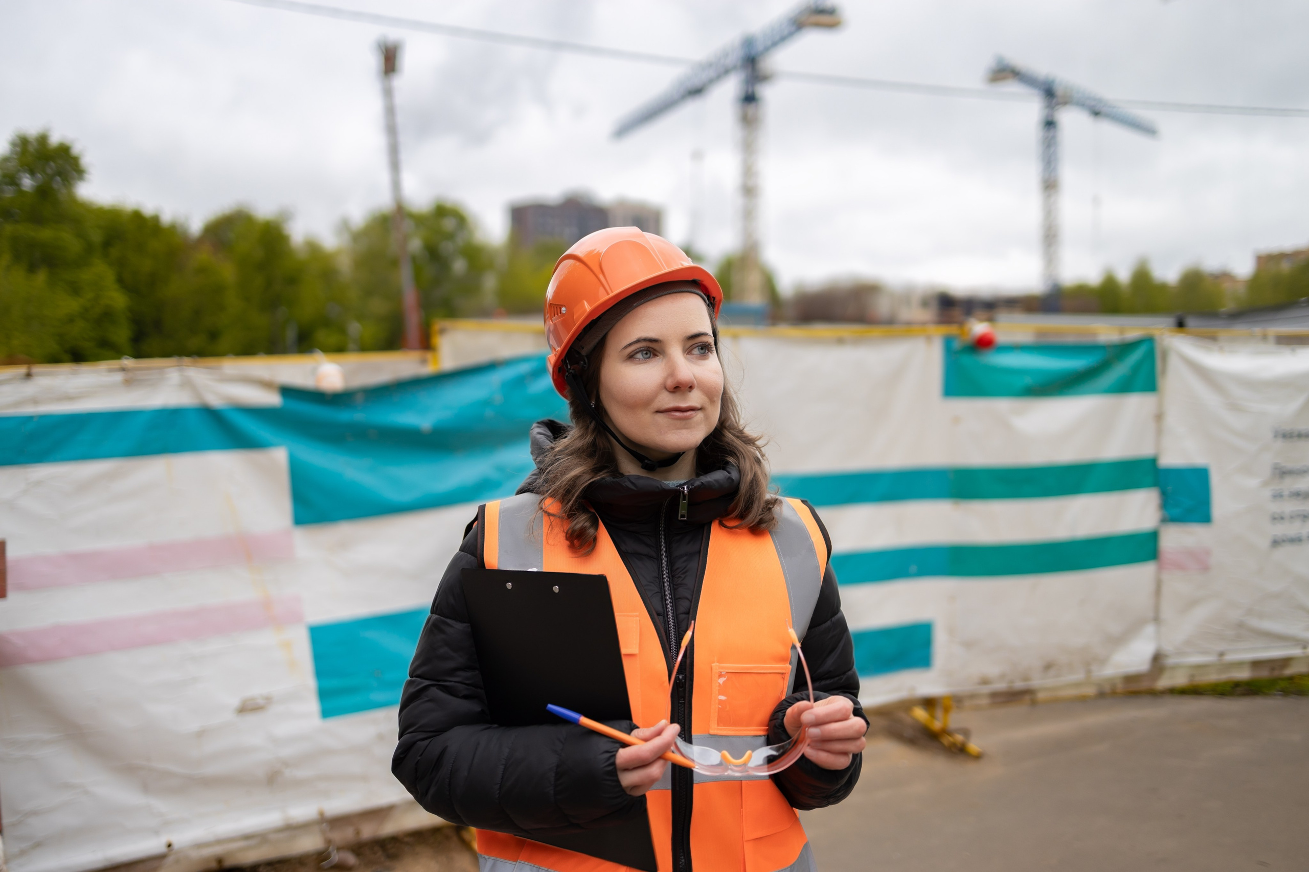 Фотосессия «Стройка» модель Ирина. Репортажный, семейный и студийный фотограф в Москве Демин Алексей