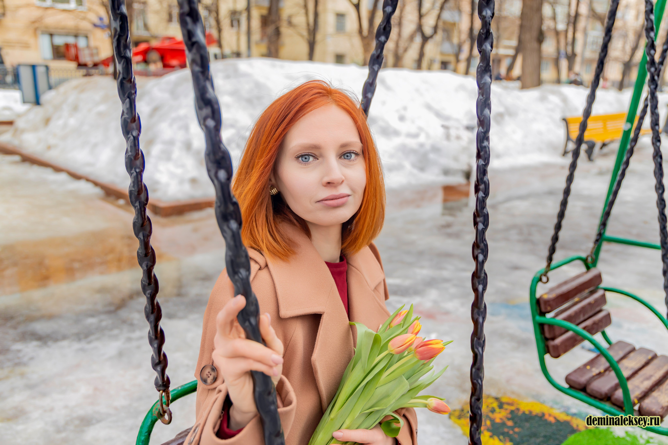 Весенняя фотопрогулка со Светланой на Патриарших прудах. Репортажный, семейный и студийный фотограф в Москве Демин Алексей