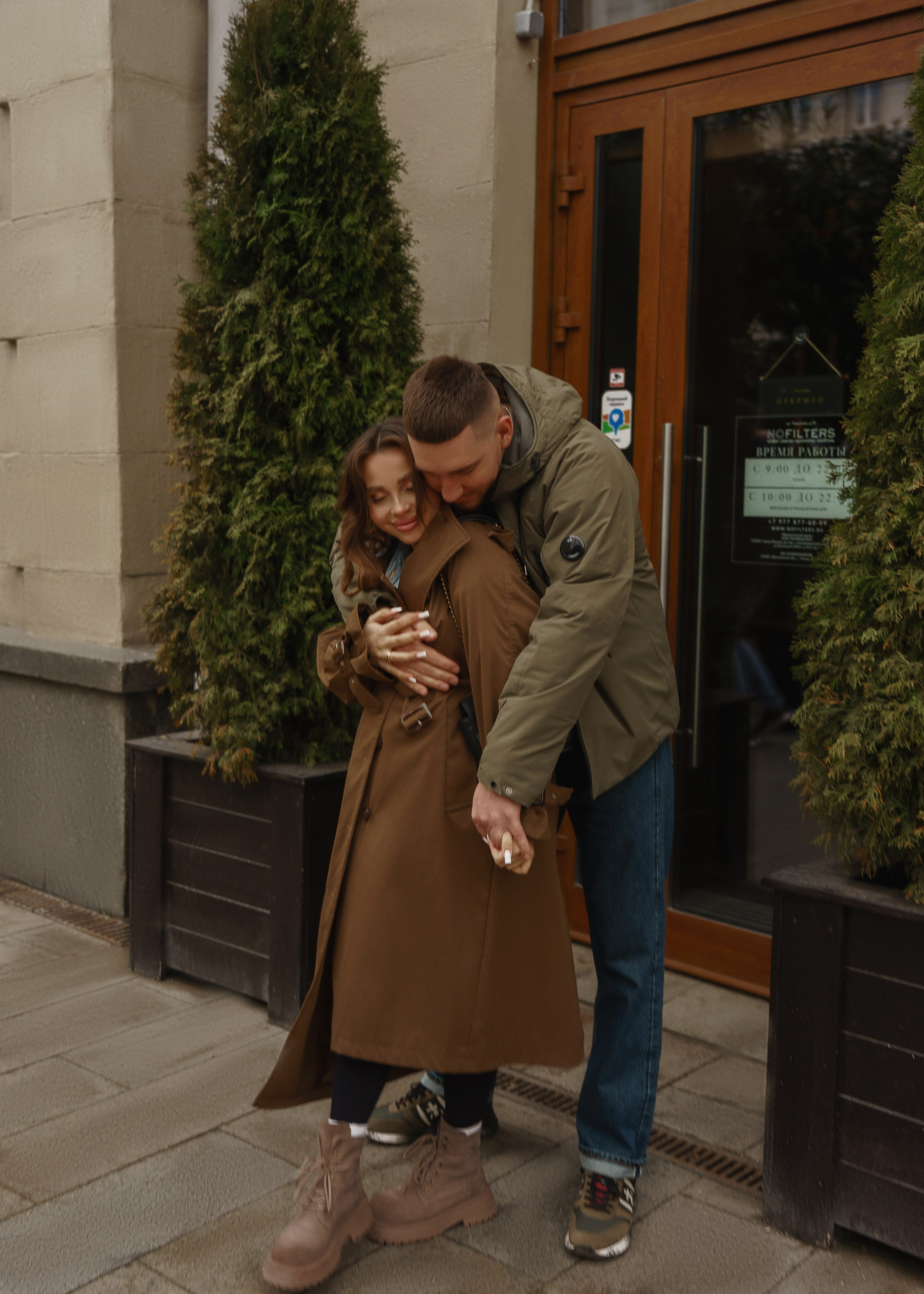 САША И ЛЕША. Женский портрет