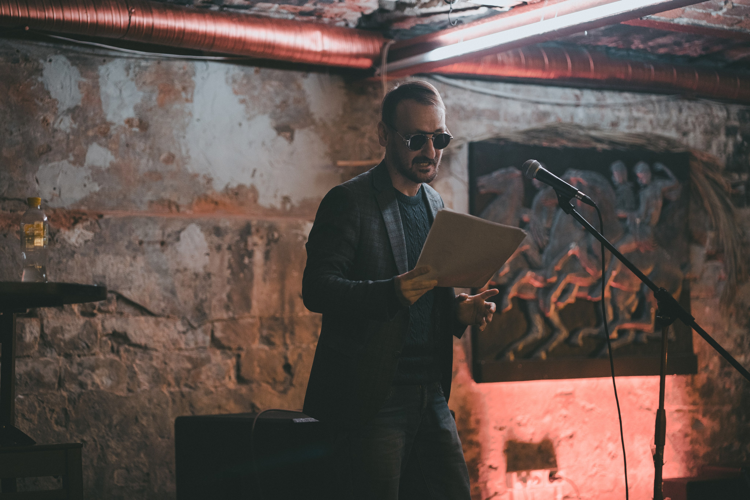 Презентация поэтического сборника. Творческие фотосессии в Москве. Фотоальбом лидера группы ЯЛО