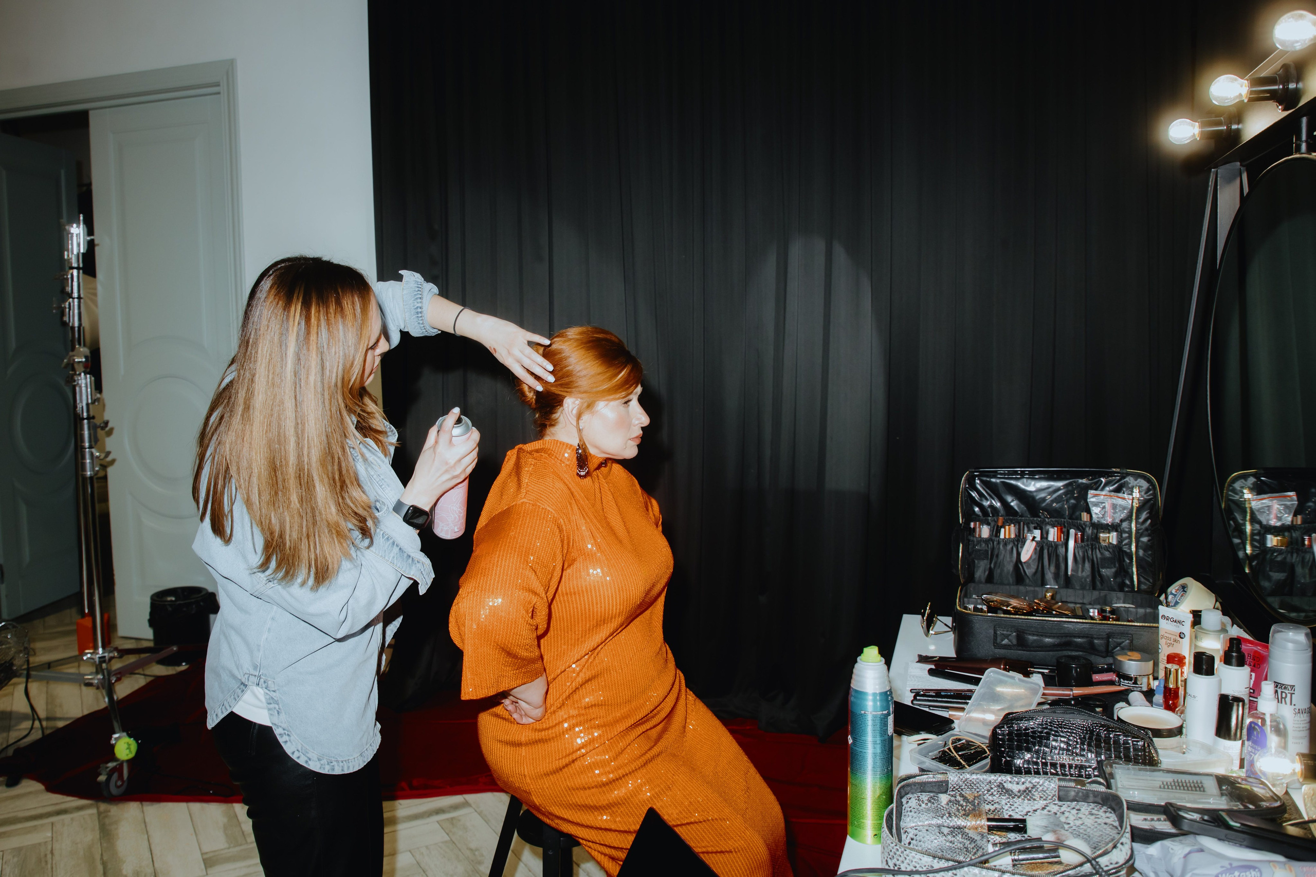 Backstage для журнала «Караван историй» с Юлией Куварзиной. Фотограф в Москве и Санкт-Петербурге Дарина