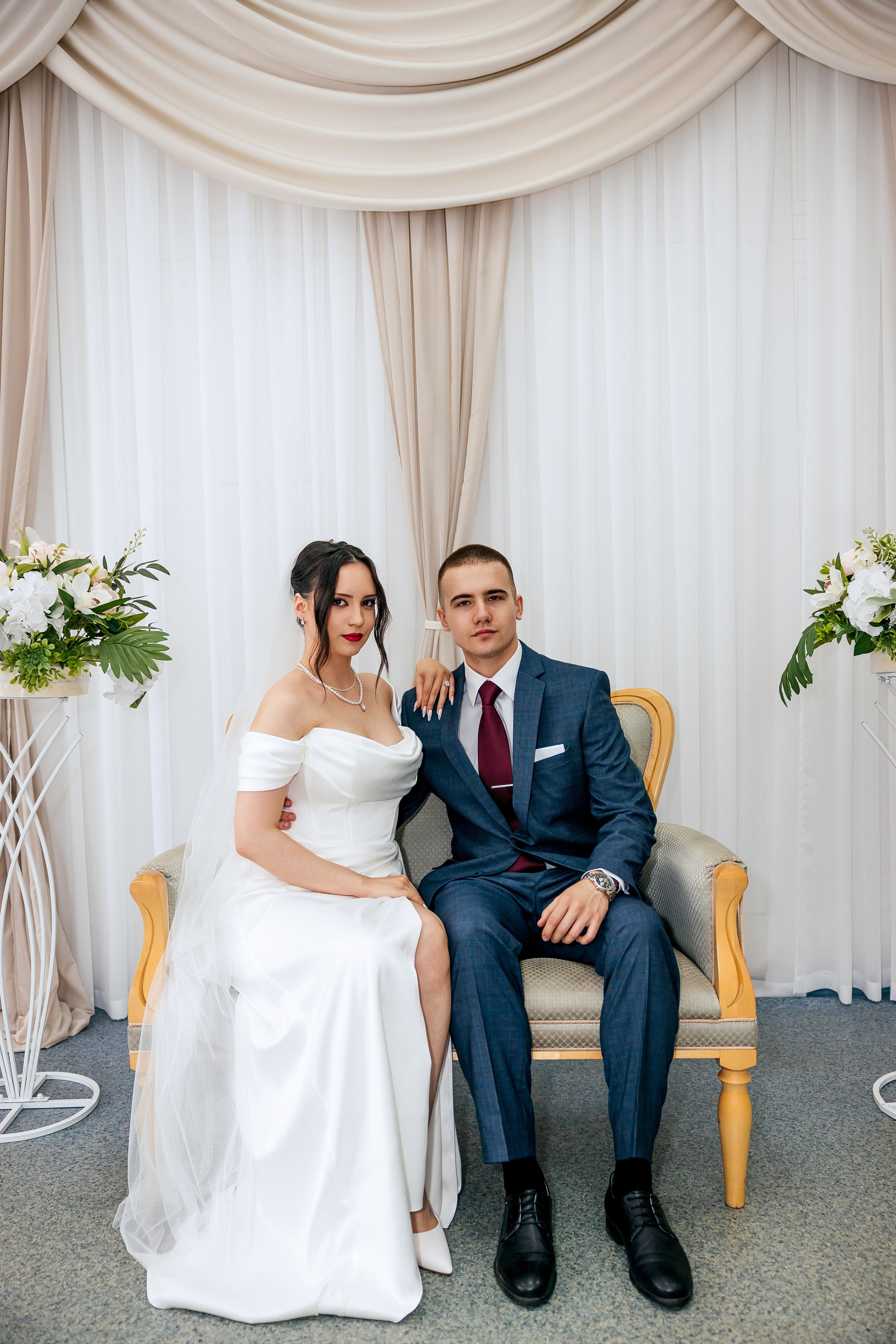 Белый лист. Александр Антонов. Профессиональный свадебный, репортажный фотограф в Москве, Подольске. Фото+Видео на любой праздник