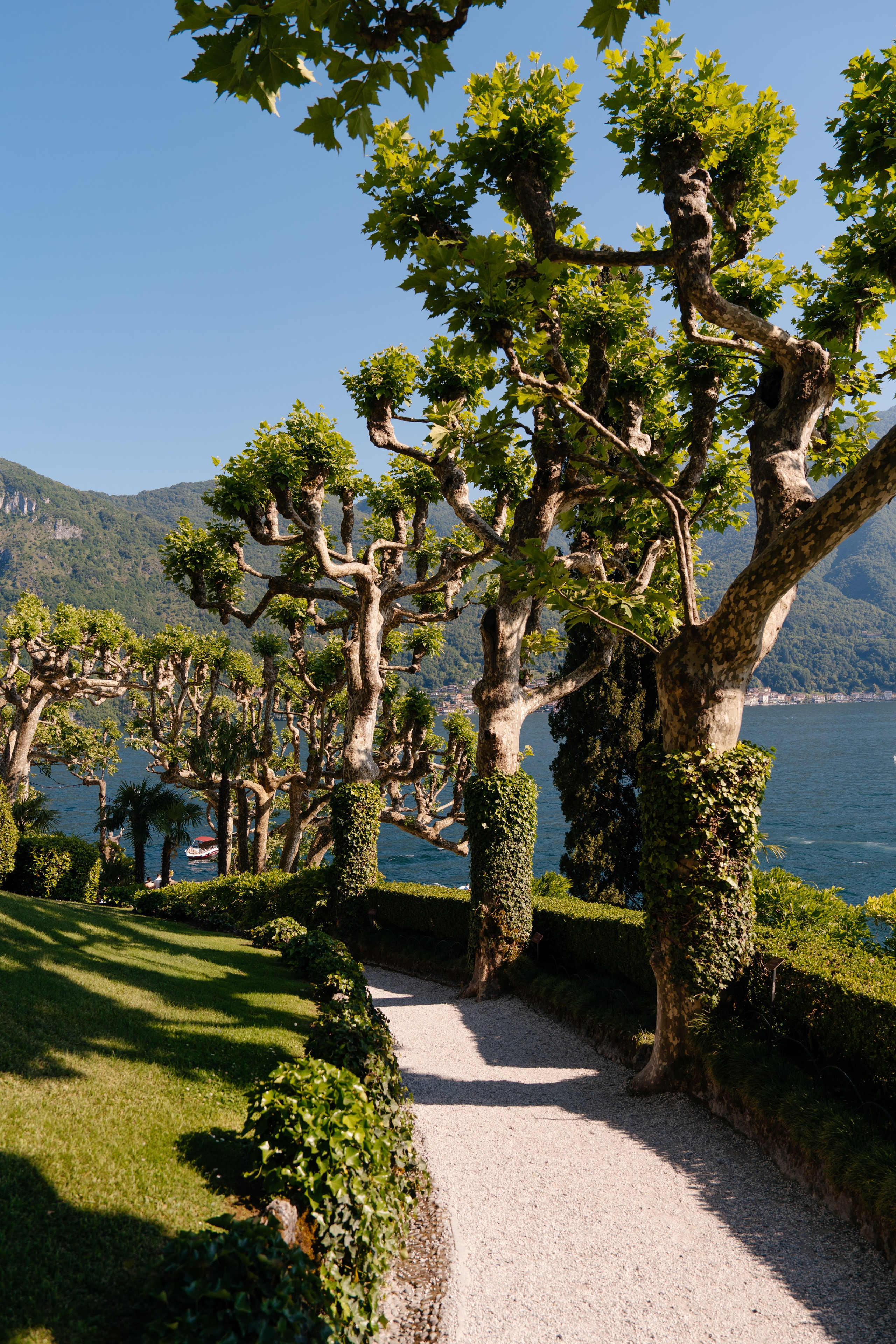 Lake Como Wedding Day. Valeria Coconova Photographer Italy Como Milan