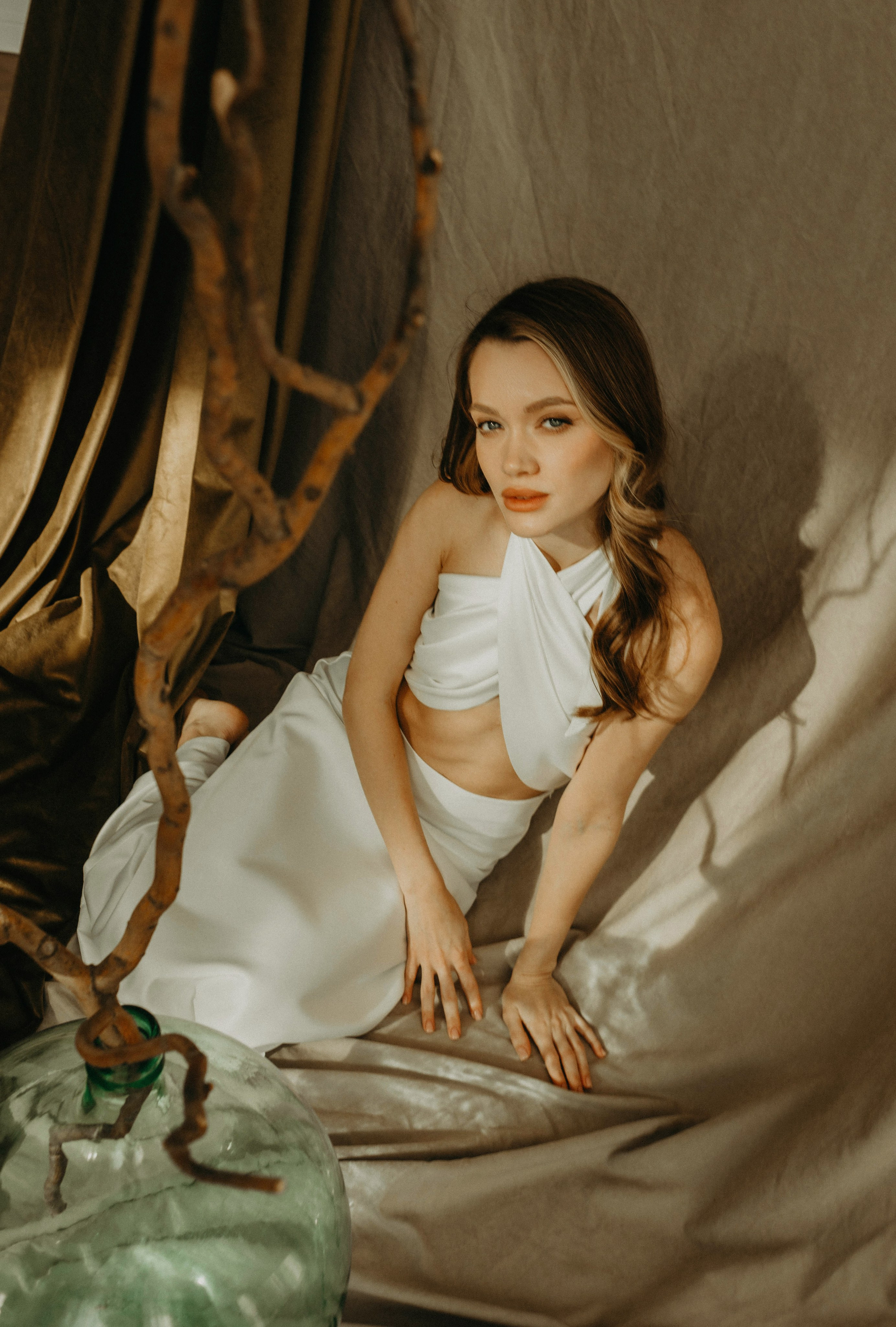 Фотосессия в обрамление тканями. Фотограф в Краснодаре Евгения Михаевич