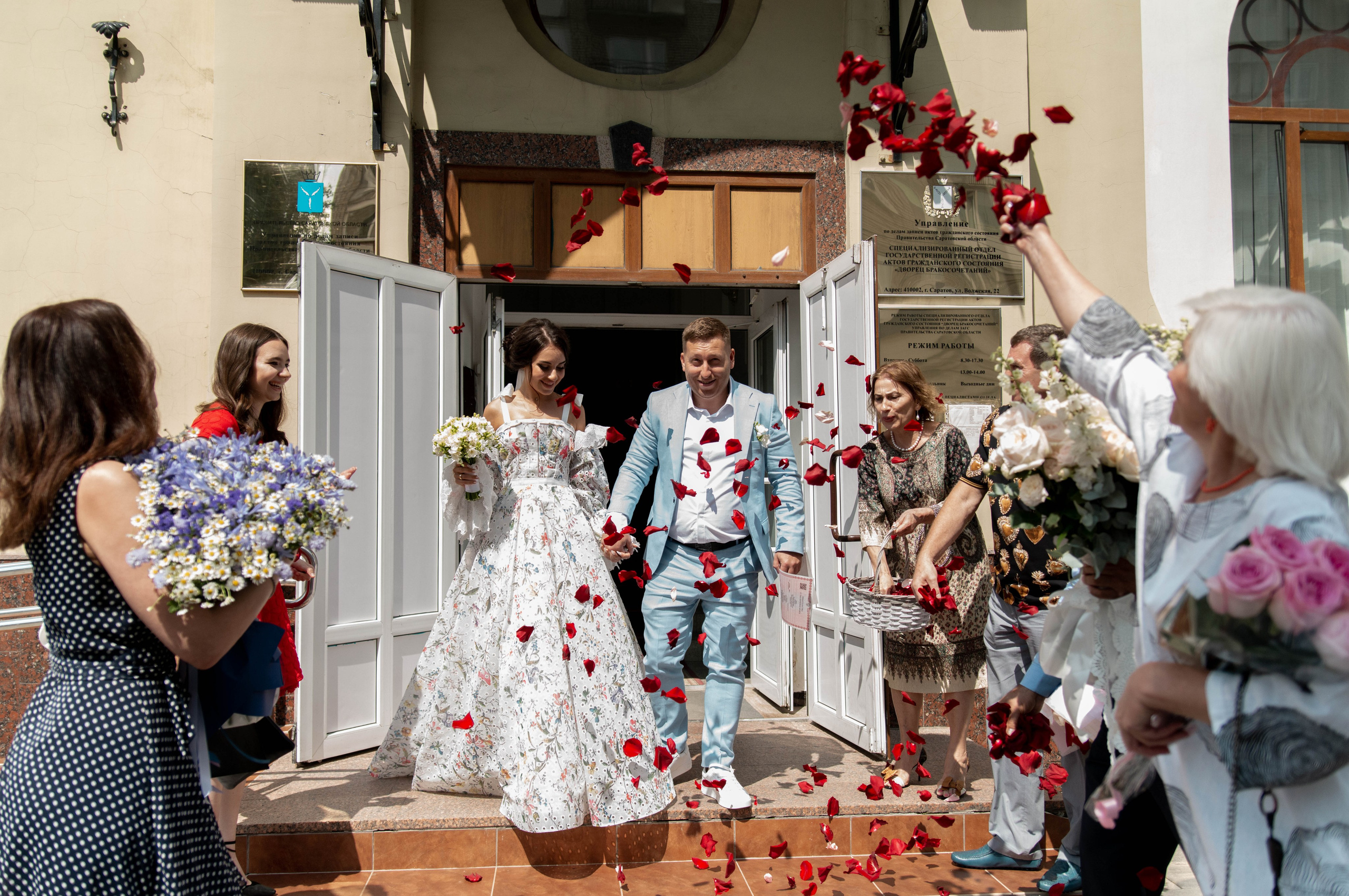 Вадим и София короткая версия свадебного дня. Меня зовут Александр Литвинчук и я свадебный фотограф в Саратове