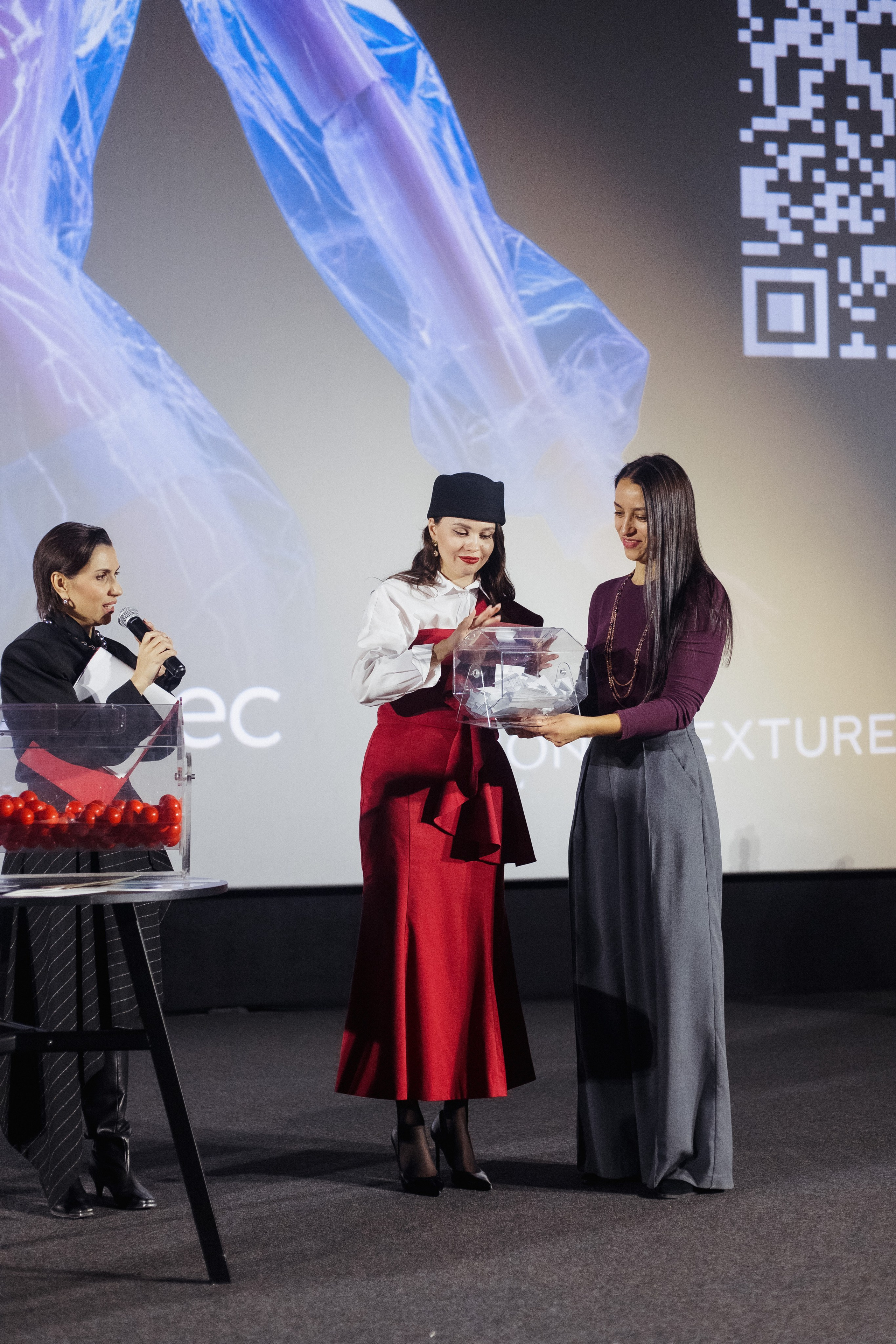 ФЭШН КОНФА. СВОИ. ФОТООТЧЕТЫ-СОБЫТИЯ-МЕСТА