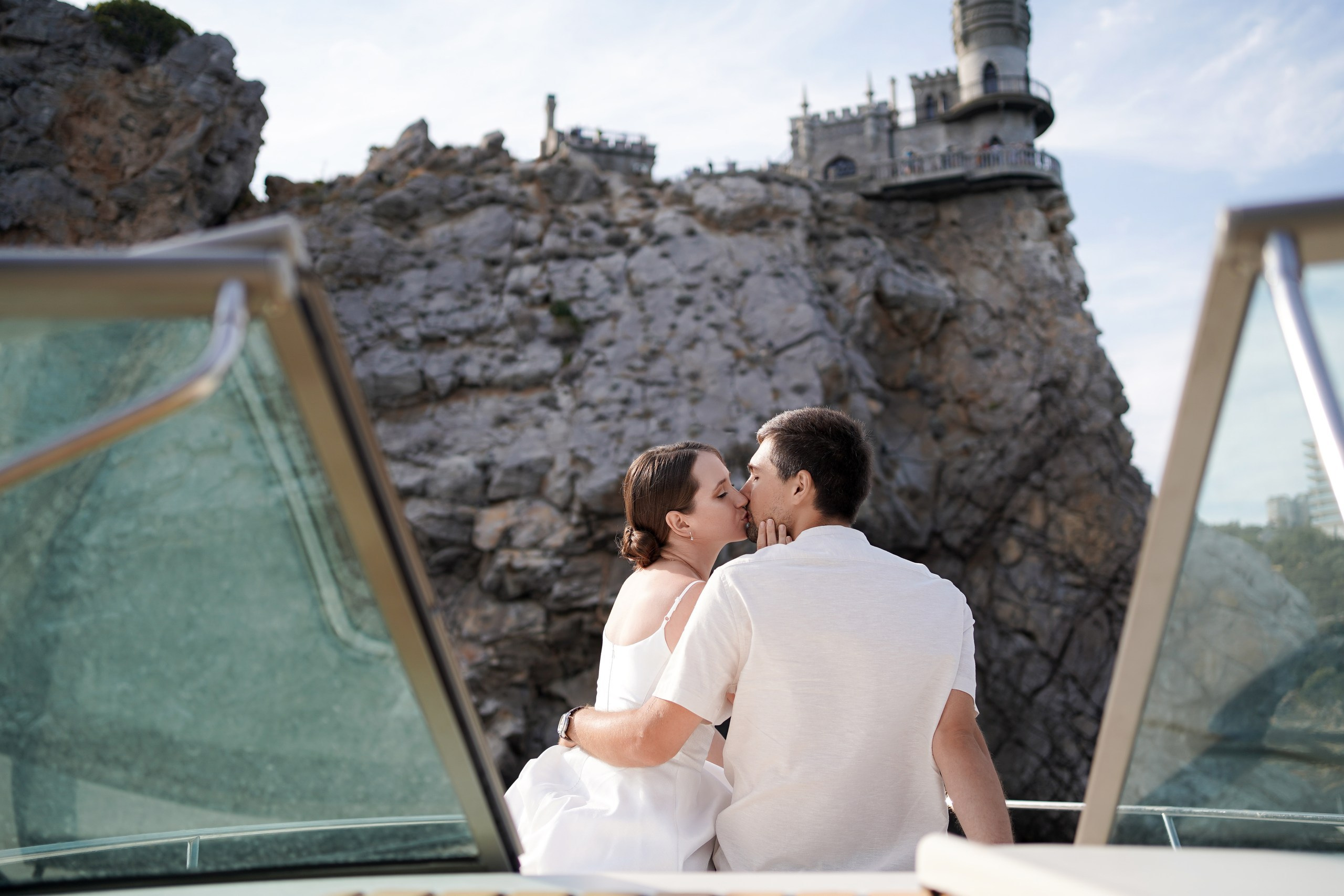 Свадебная фотосессия на катере в Крыму. Фотограф из Ростова-на-Дону Алёна Чёботова. Алексей и Анастасия. Свадебный фотограф в Ростове-на-Дону. Таинство Крещения и Венчания, семейные фотосессии. Алёна Чёботова