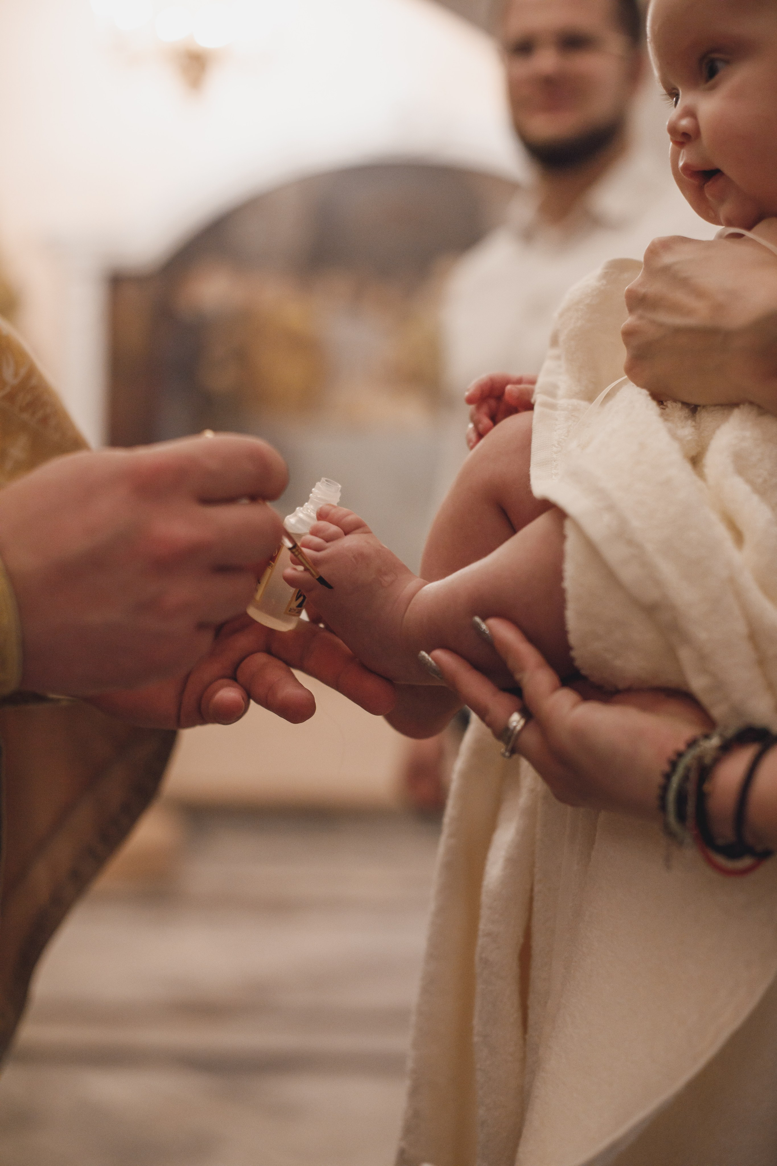 Фотосъёмка таинства крещения в Белгороде. Свадебный и контент фотограф в Белгороде Ярослав Гаврилейченко