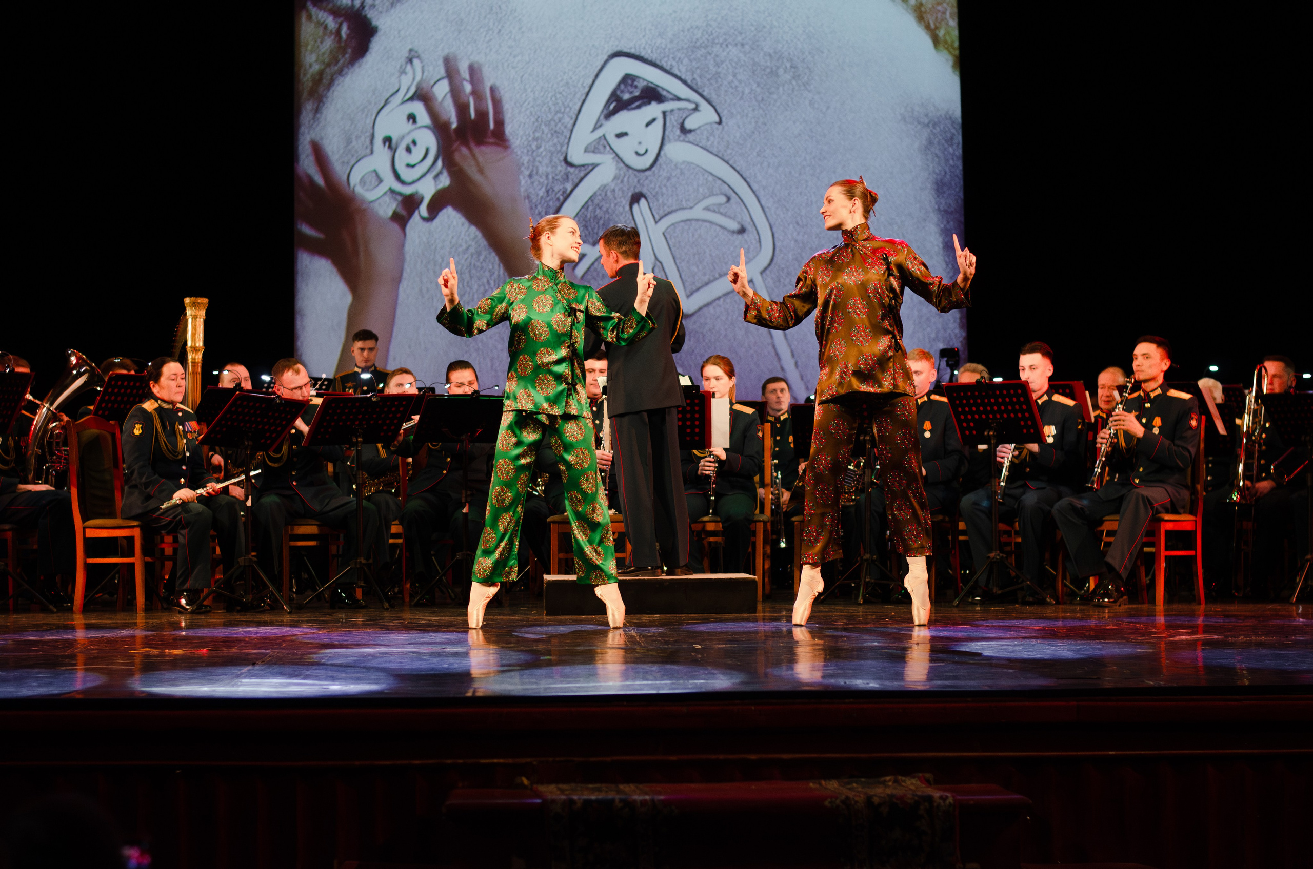 Новогодняя программа «Щелкунчик» на сцене Дома Офицеров. Портретный и репортажный фотограф в Санкт-Петербурге Варвара Жукова