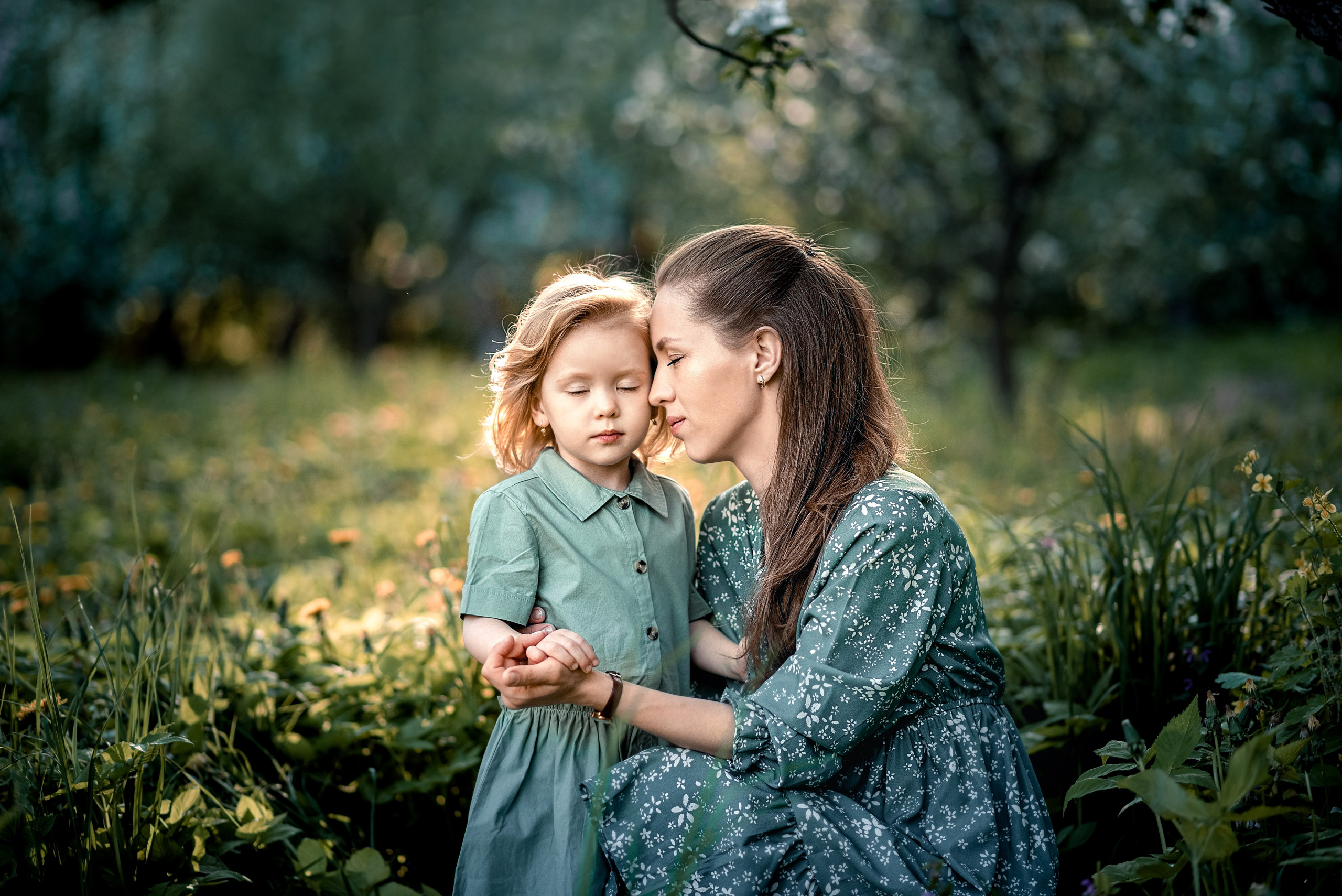 Семейная фотосессия в цветении. Ясная Поляна. Семейный и детский фотограф в Туле Светлана Воронкова
