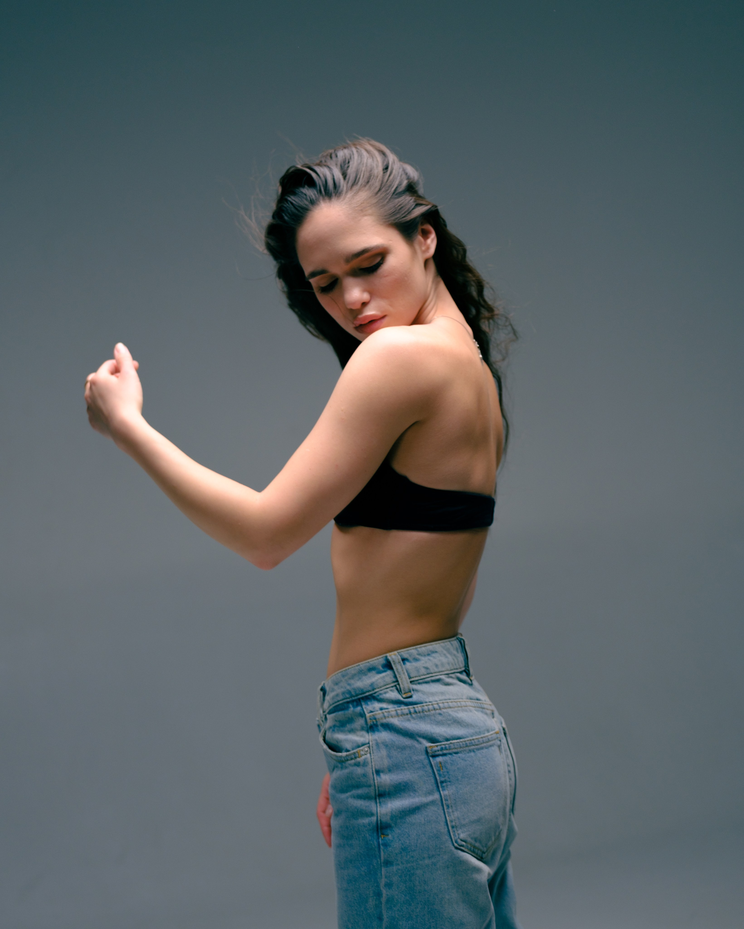 Фотосъемка в студии в стиле Вог. Фотограф и художник в Москве Евгения Нюнина