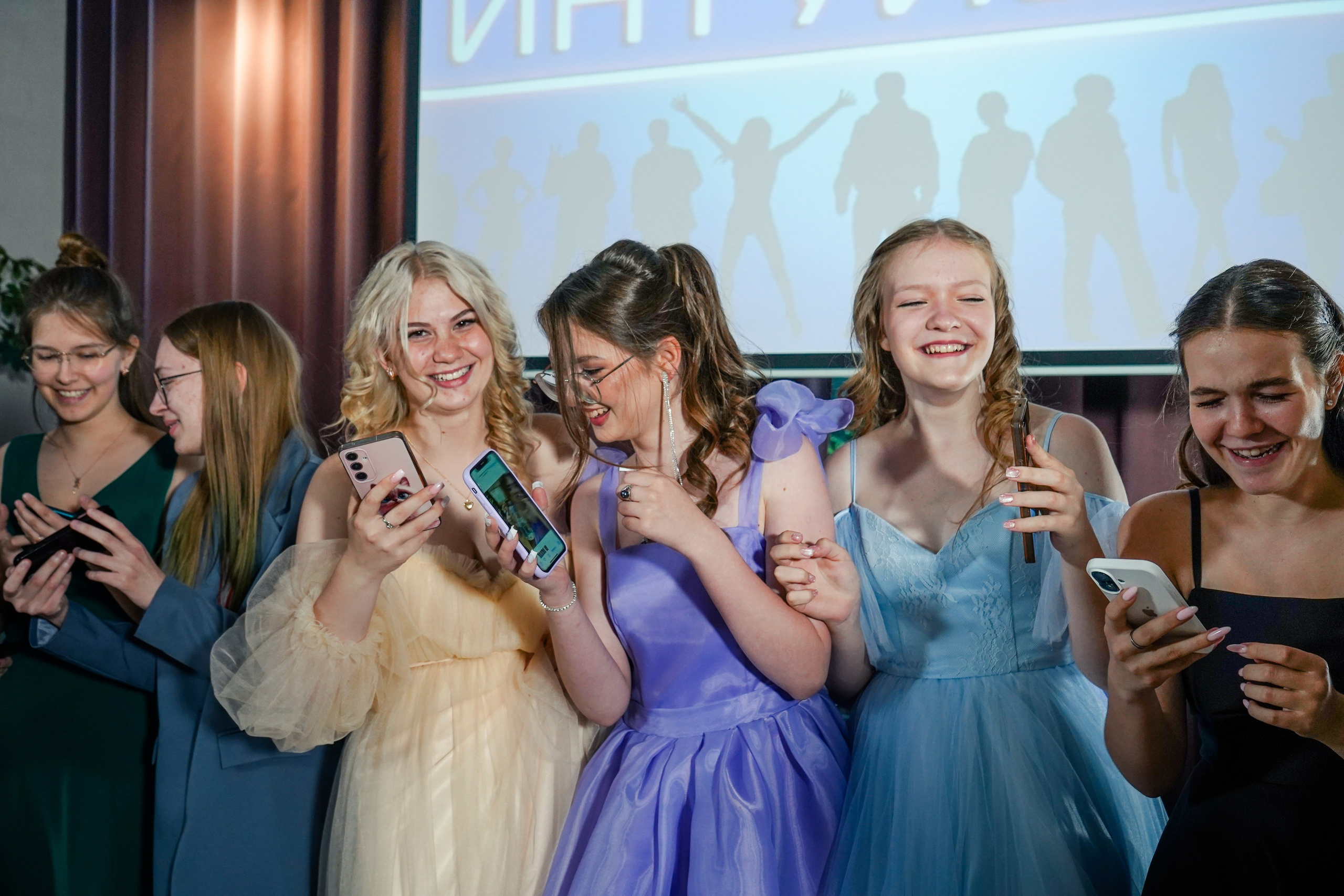 Выпускной вечер, гимназия № 40, 9 класс. Семейный и портретный фотограф в Екатеринбурге Анна Лобанова
