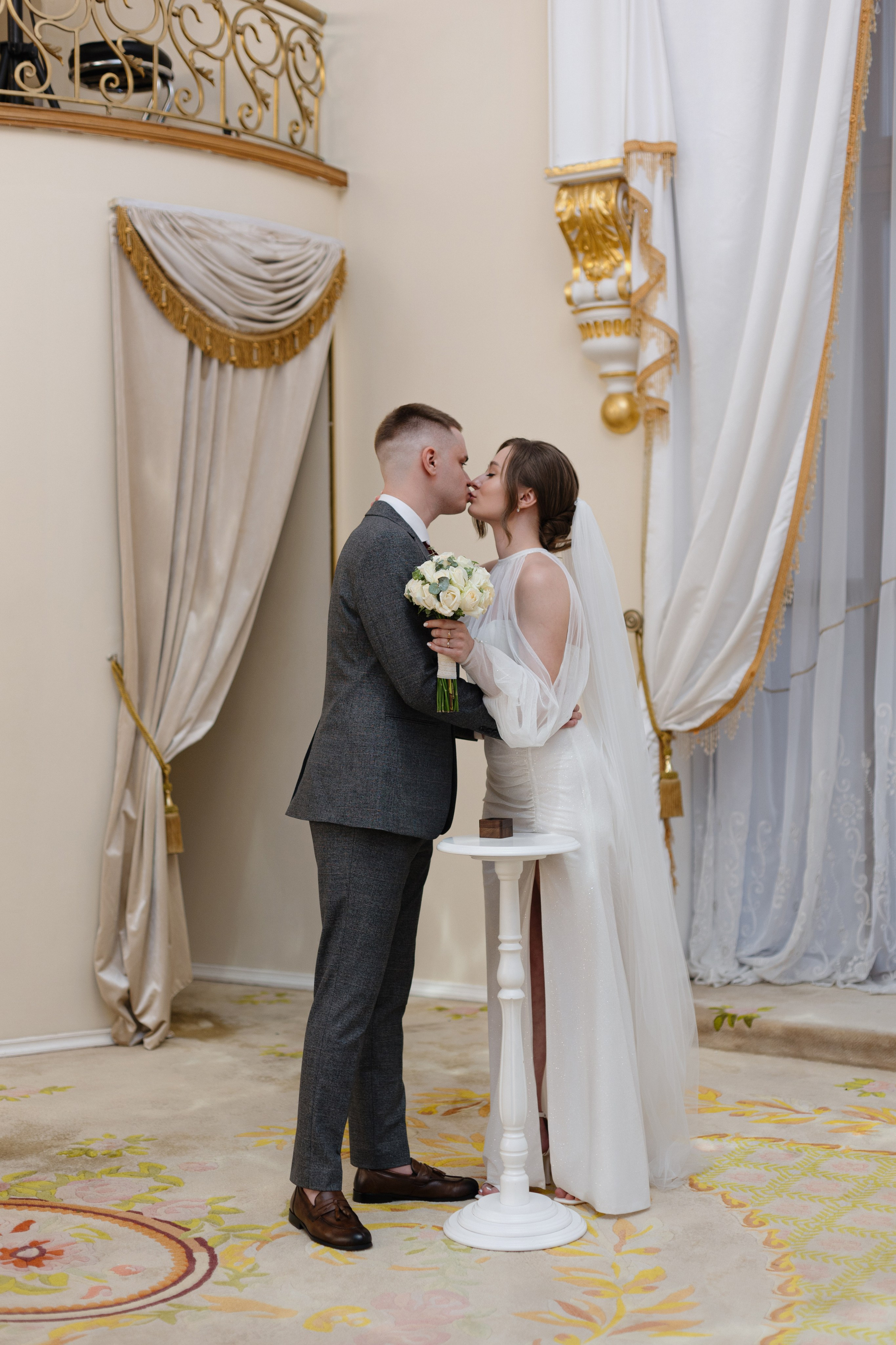 Свадебные фото услуги Москва. профессиональный свадебный фотограф Москва. фотосессия для пары Москва. Фотограф в Москве Валерия Рожкова